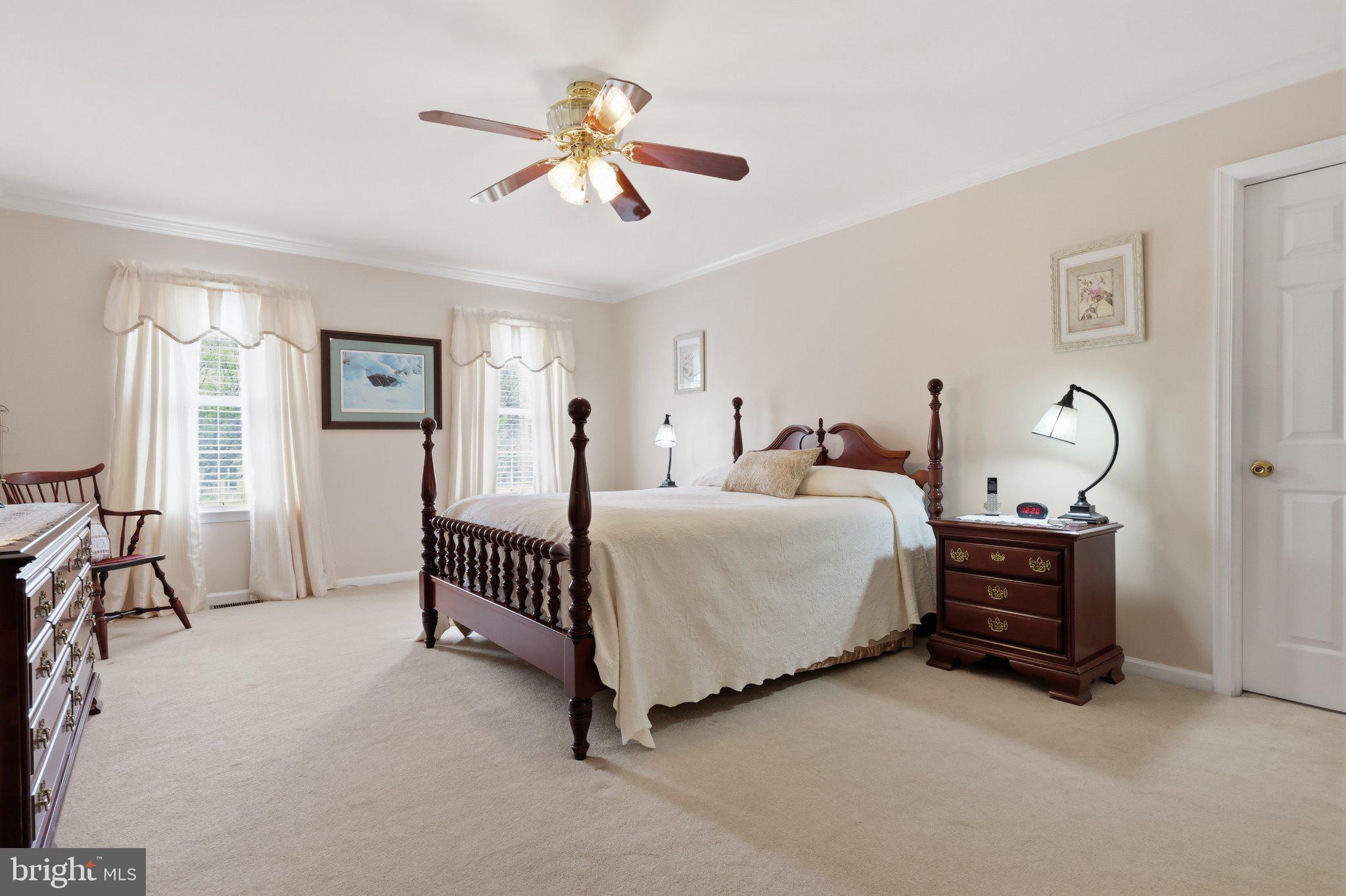 OXFORD MANOR - Residential
