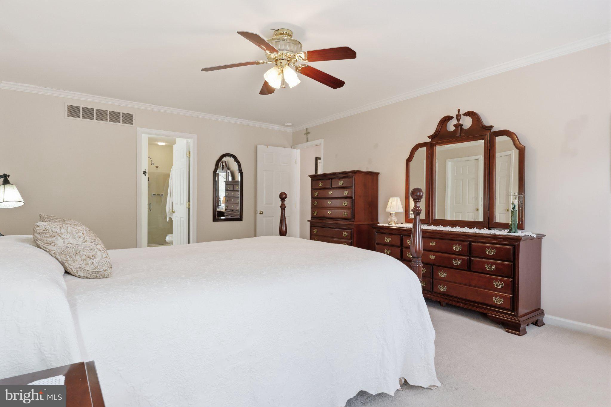 OXFORD MANOR - Residential