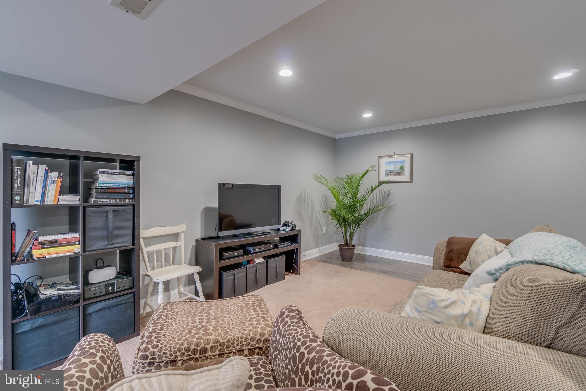 SUMMERWOOD - Residential