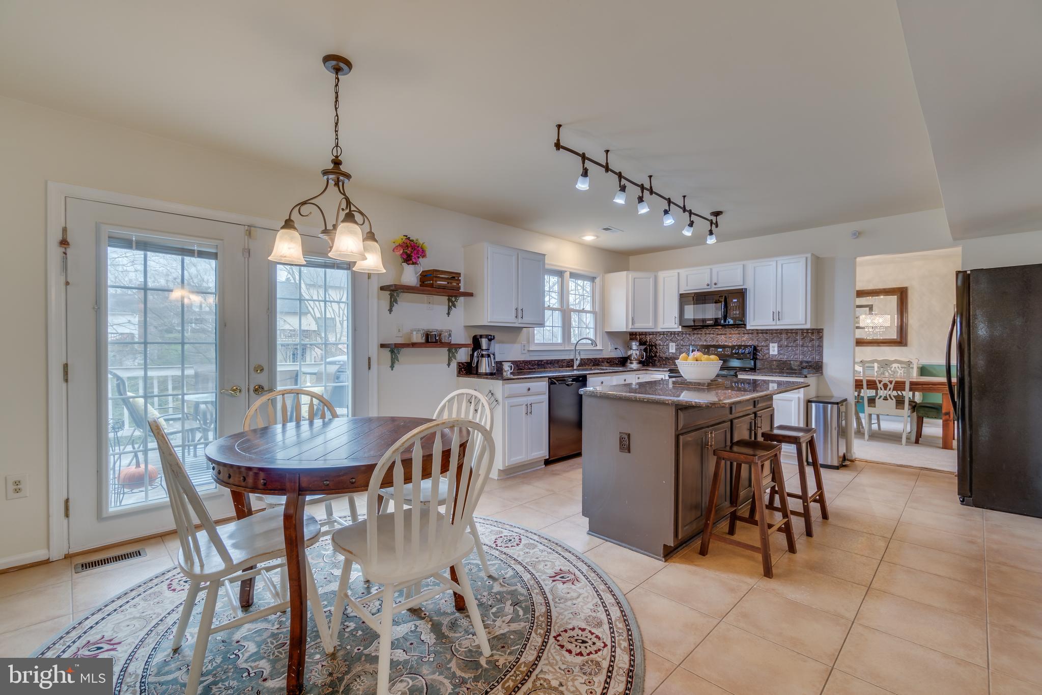 SUMMERWOOD - Residential