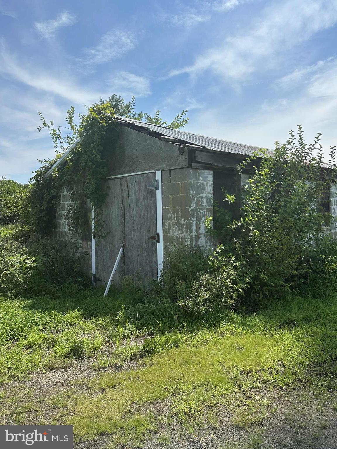 STILL POND - Residential