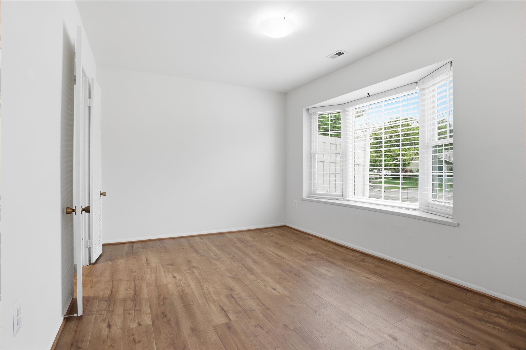 LEISURE WORLD - Residential