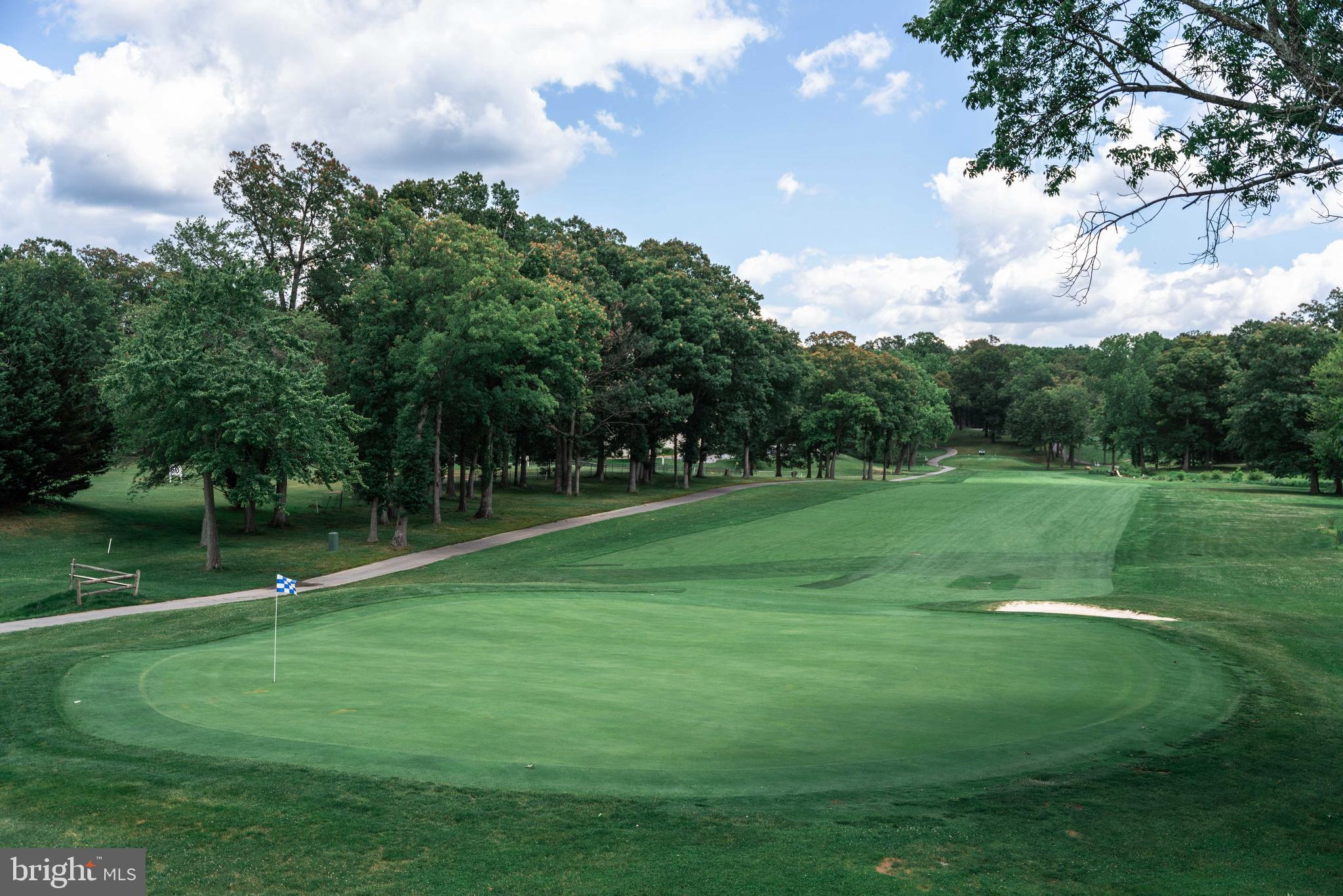 LEISURE WORLD - Residential