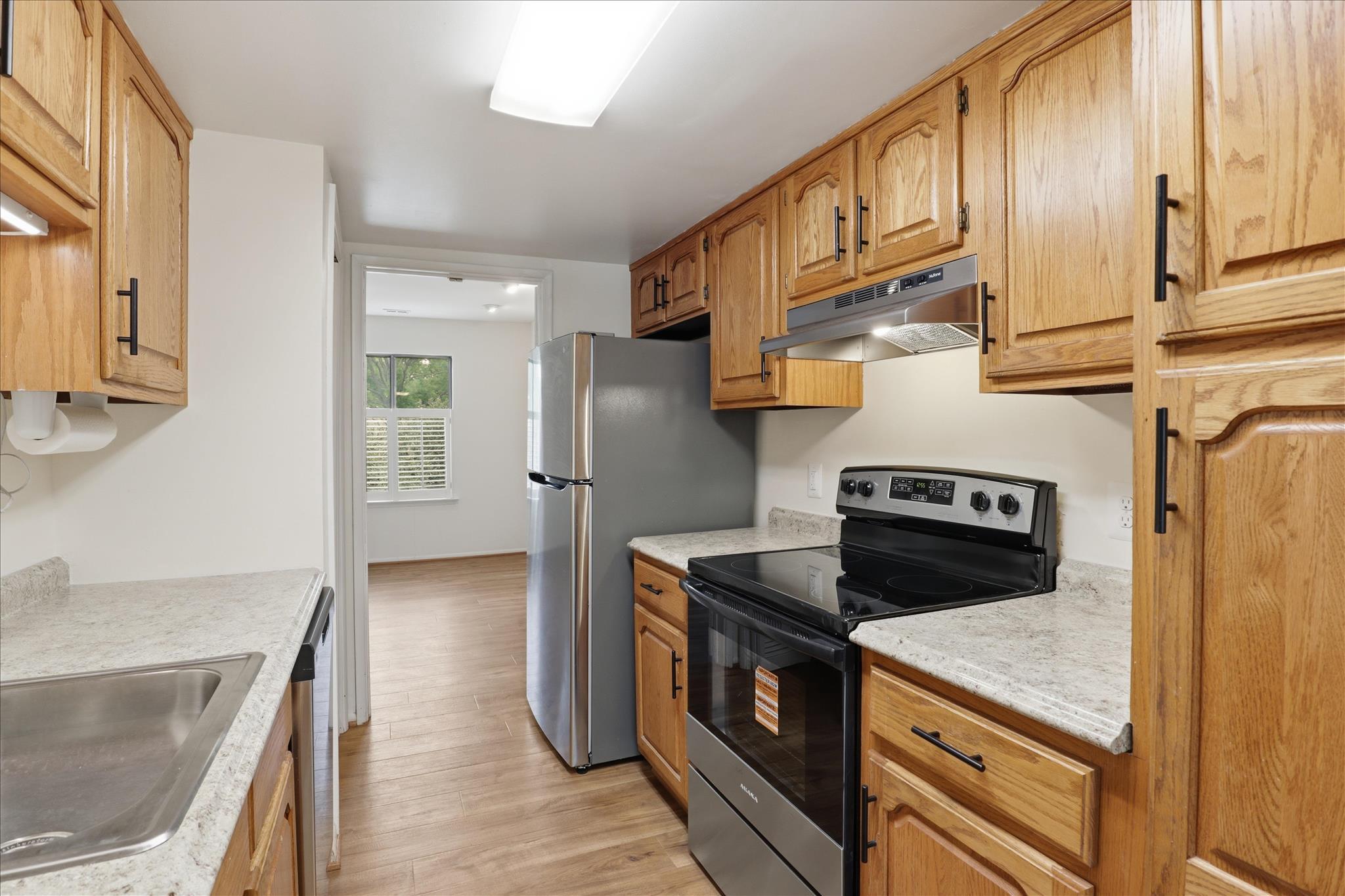 LEISURE WORLD - Residential