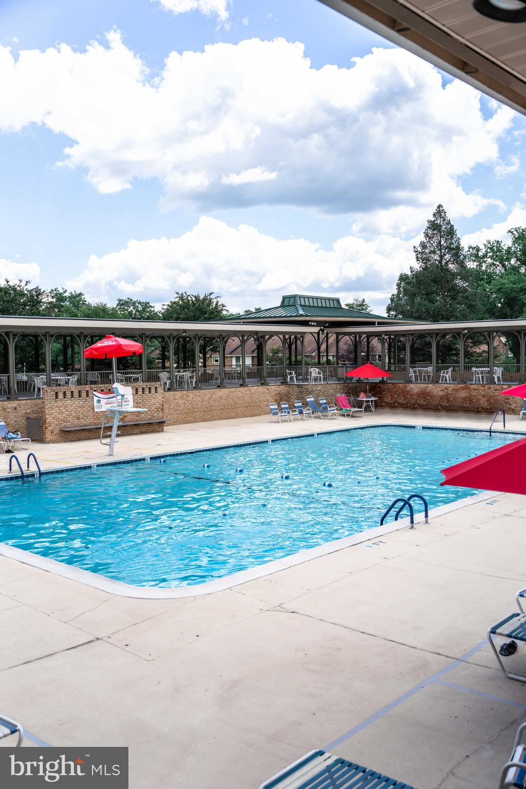 LEISURE WORLD - Residential