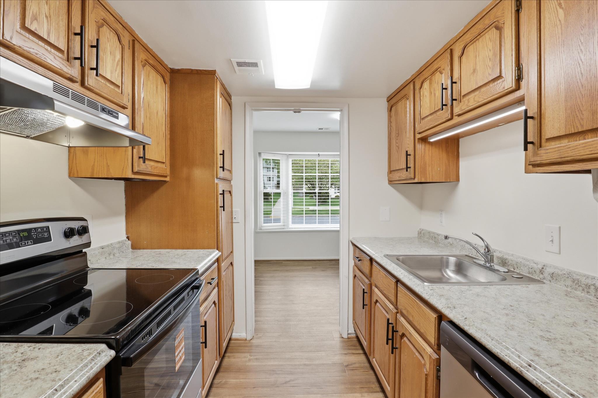 LEISURE WORLD - Residential
