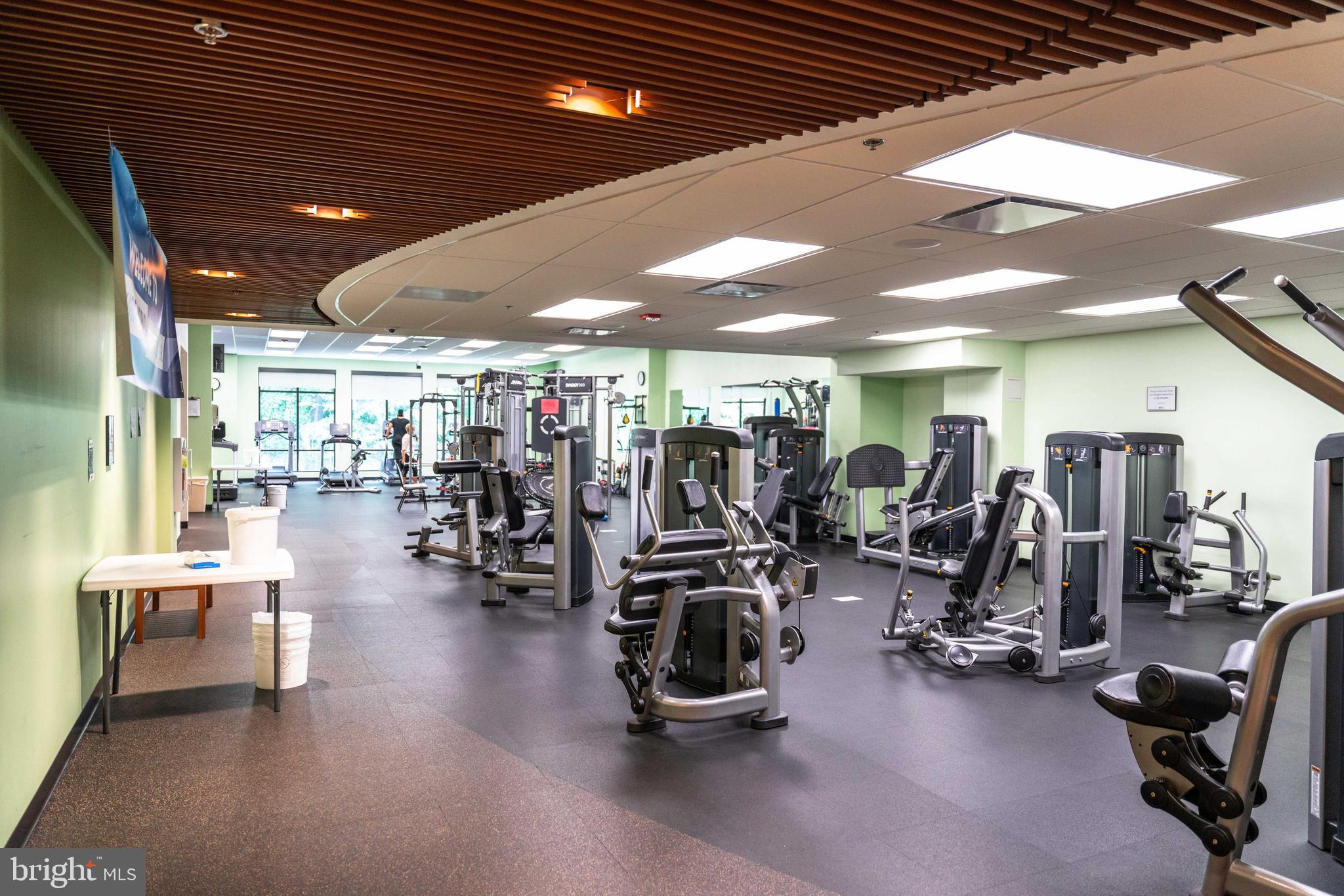 LEISURE WORLD - Residential