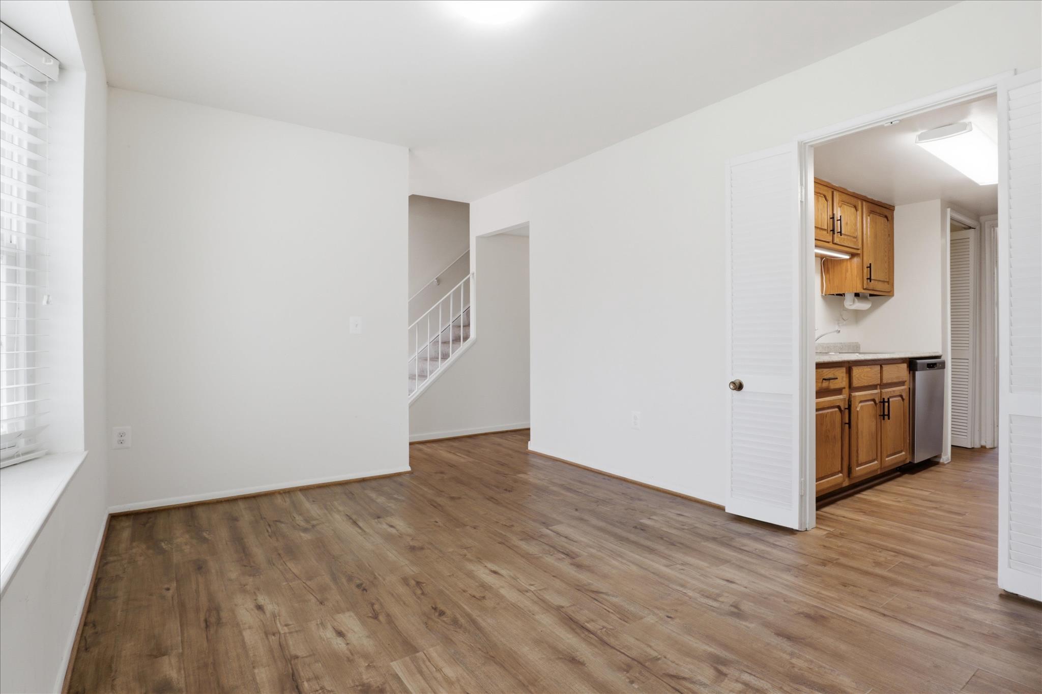 LEISURE WORLD - Residential