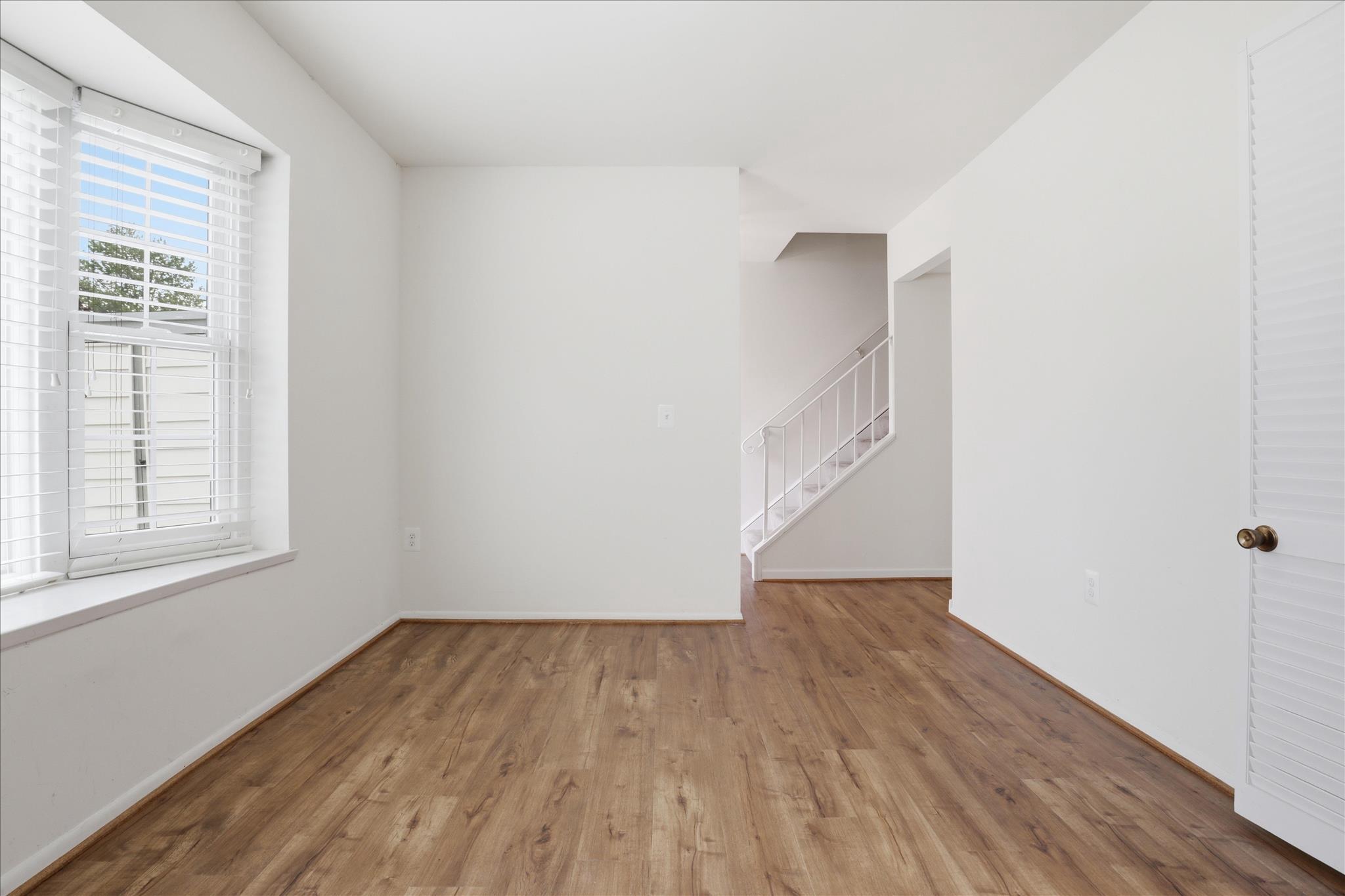 LEISURE WORLD - Residential