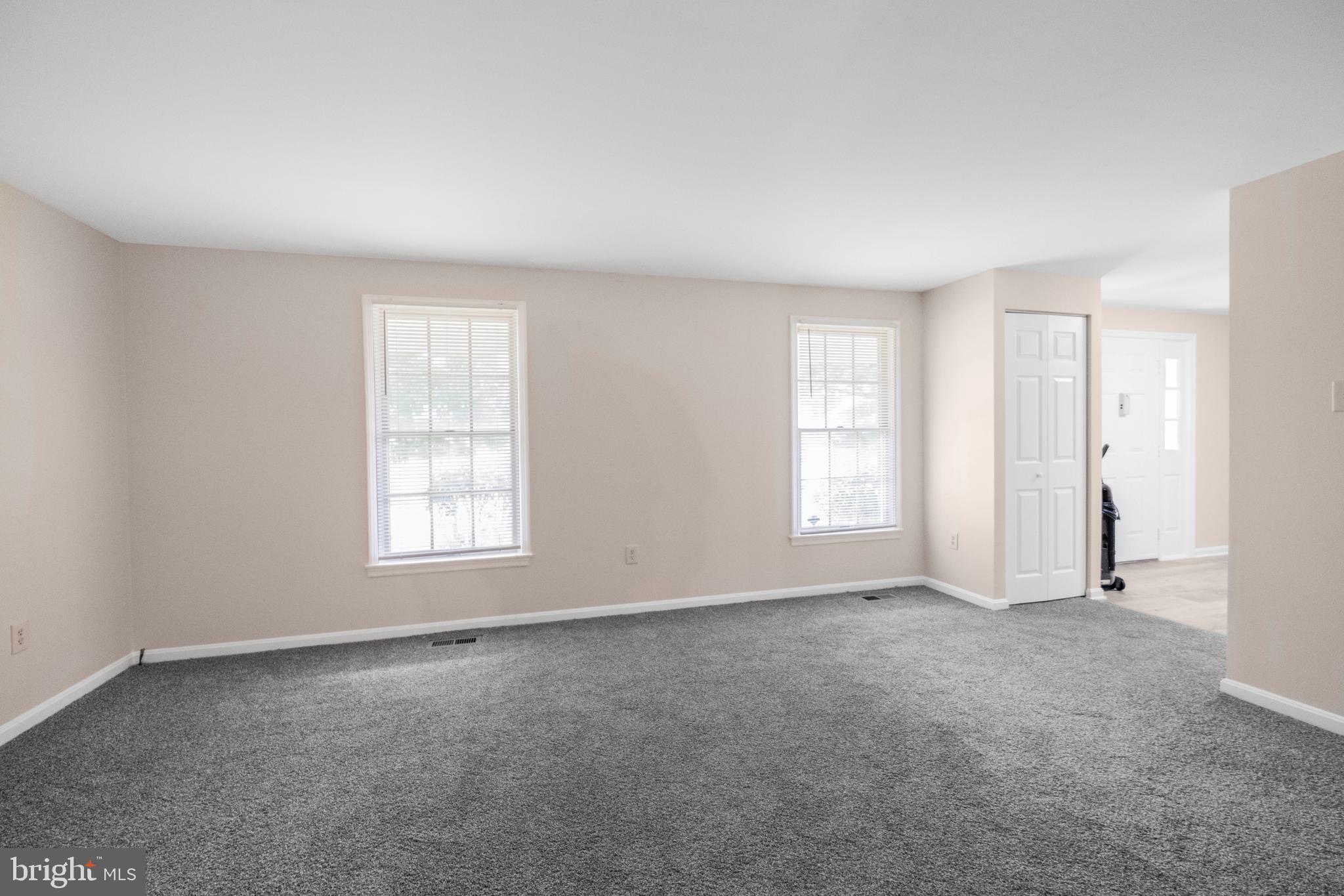 GLASSMANOR - Residential Lease