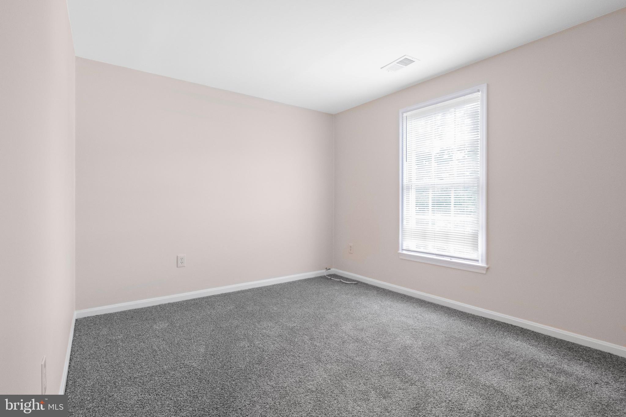 GLASSMANOR - Residential Lease