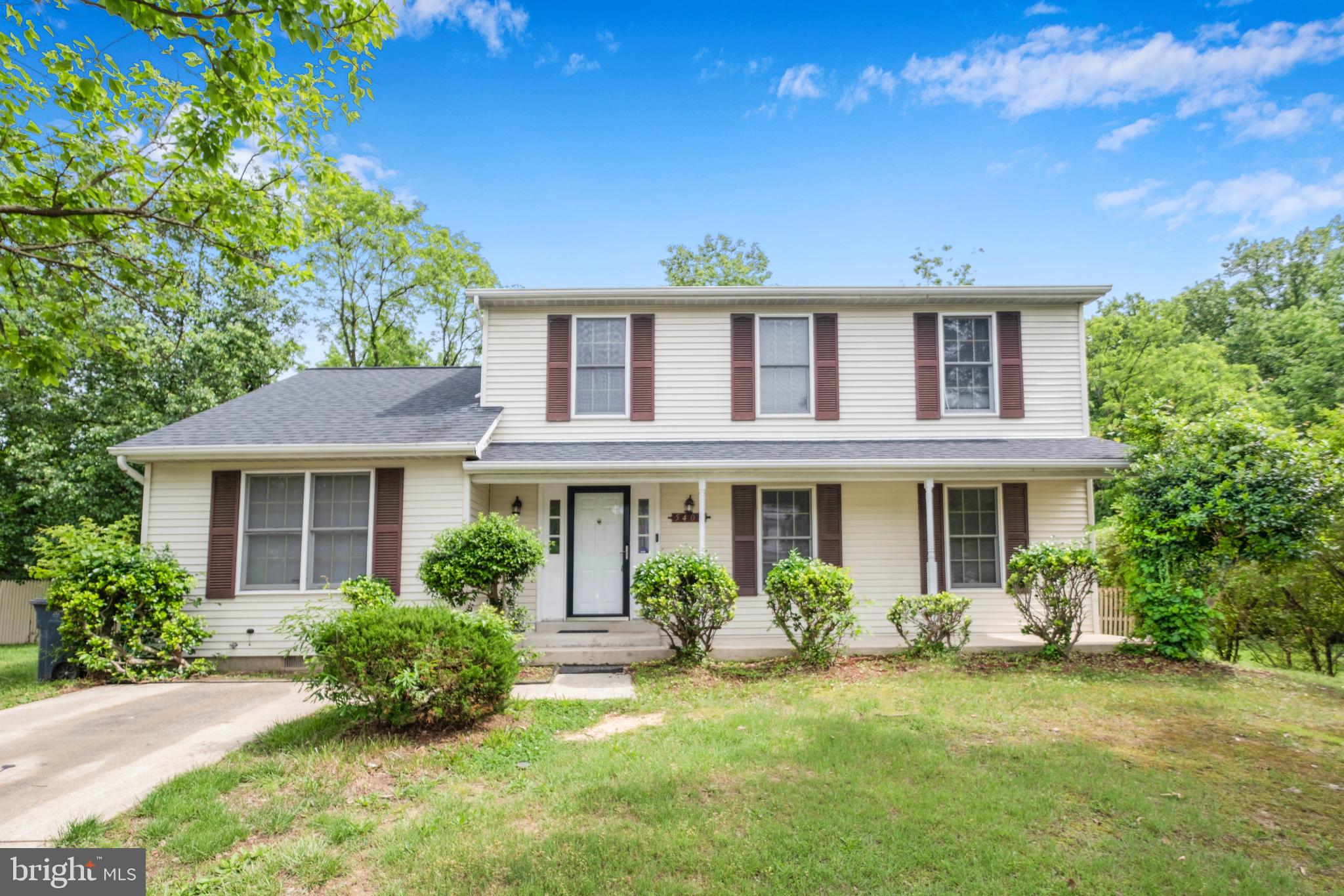 GLASSMANOR - Residential Lease