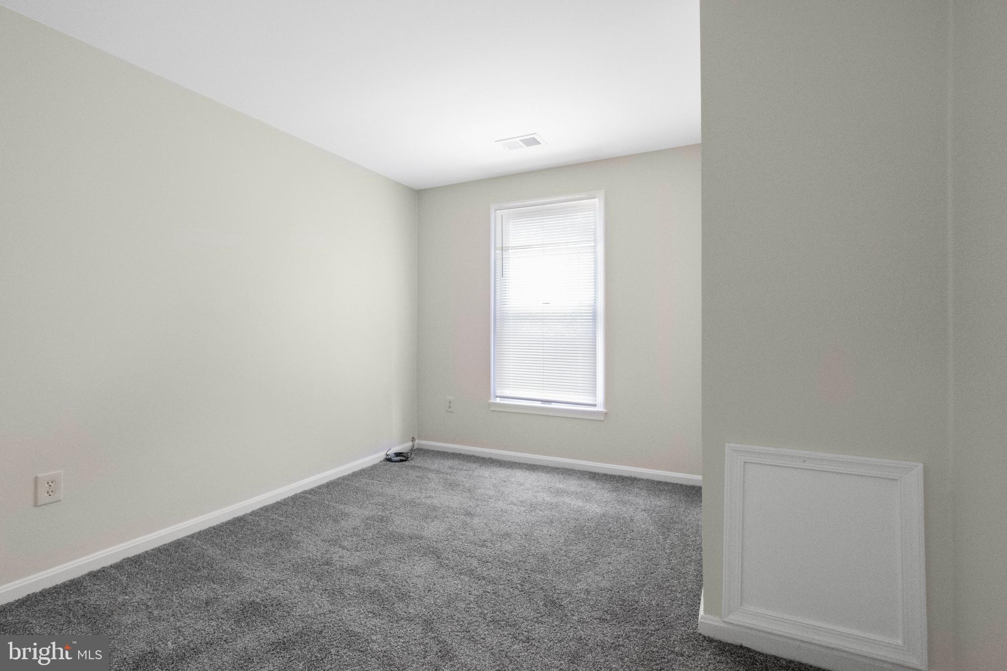 GLASSMANOR - Residential Lease