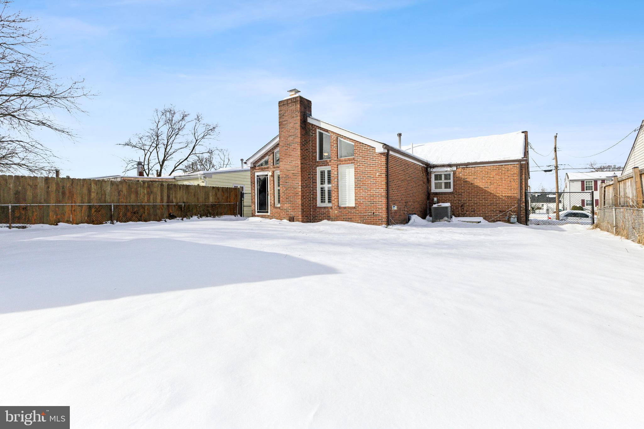 NORTH FORESTVILLE - Residential