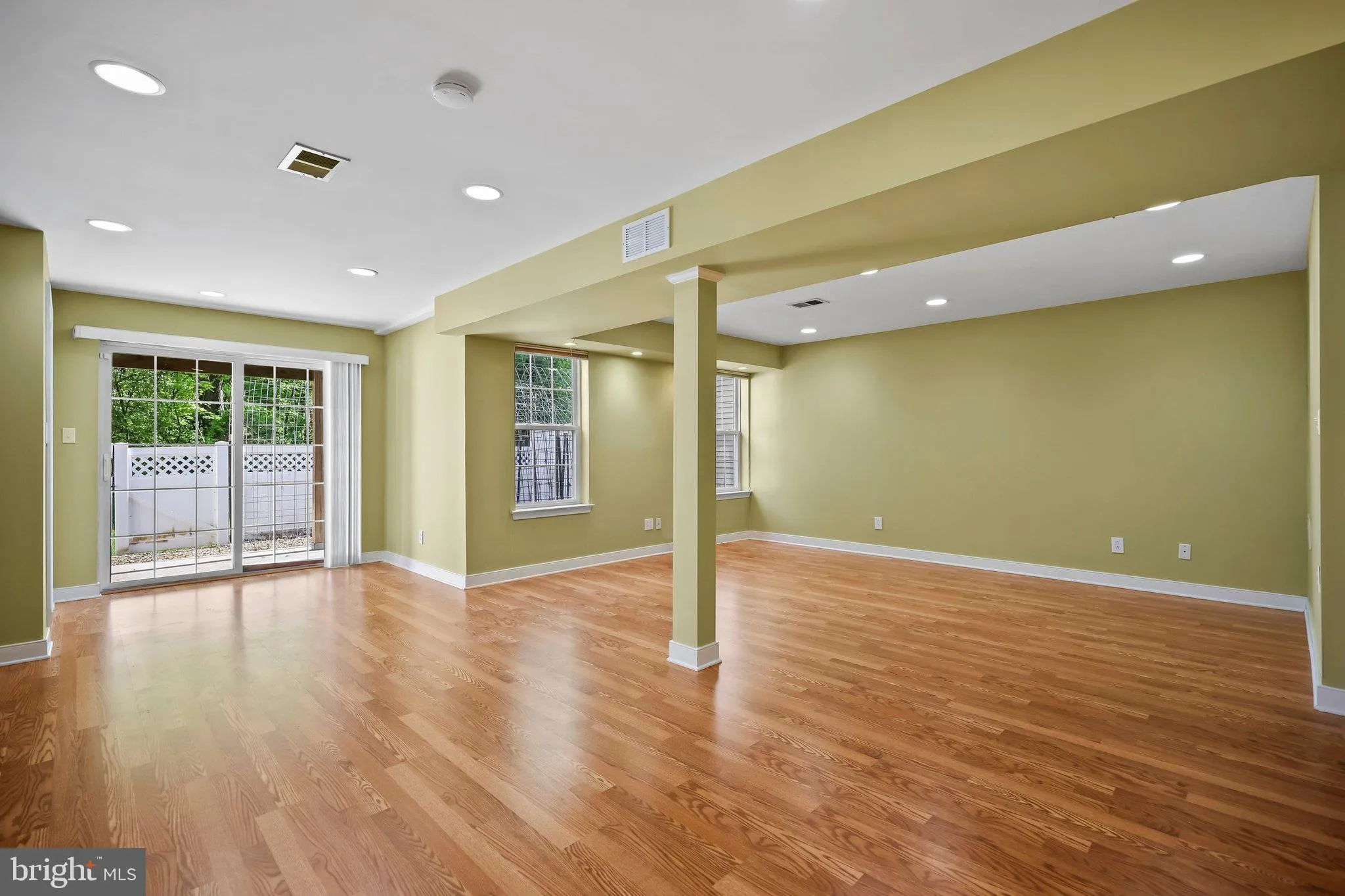 Bridgewater, New Jersey 08807, United States, 2 Bedrooms Bedrooms, ,3 BathroomsBathrooms,Residential,Active,135289