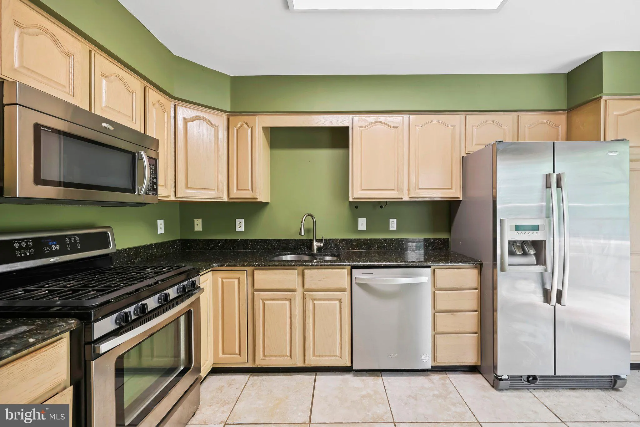 Bridgewater, New Jersey 08807, United States, 2 Bedrooms Bedrooms, ,3 BathroomsBathrooms,Residential,Active,135289