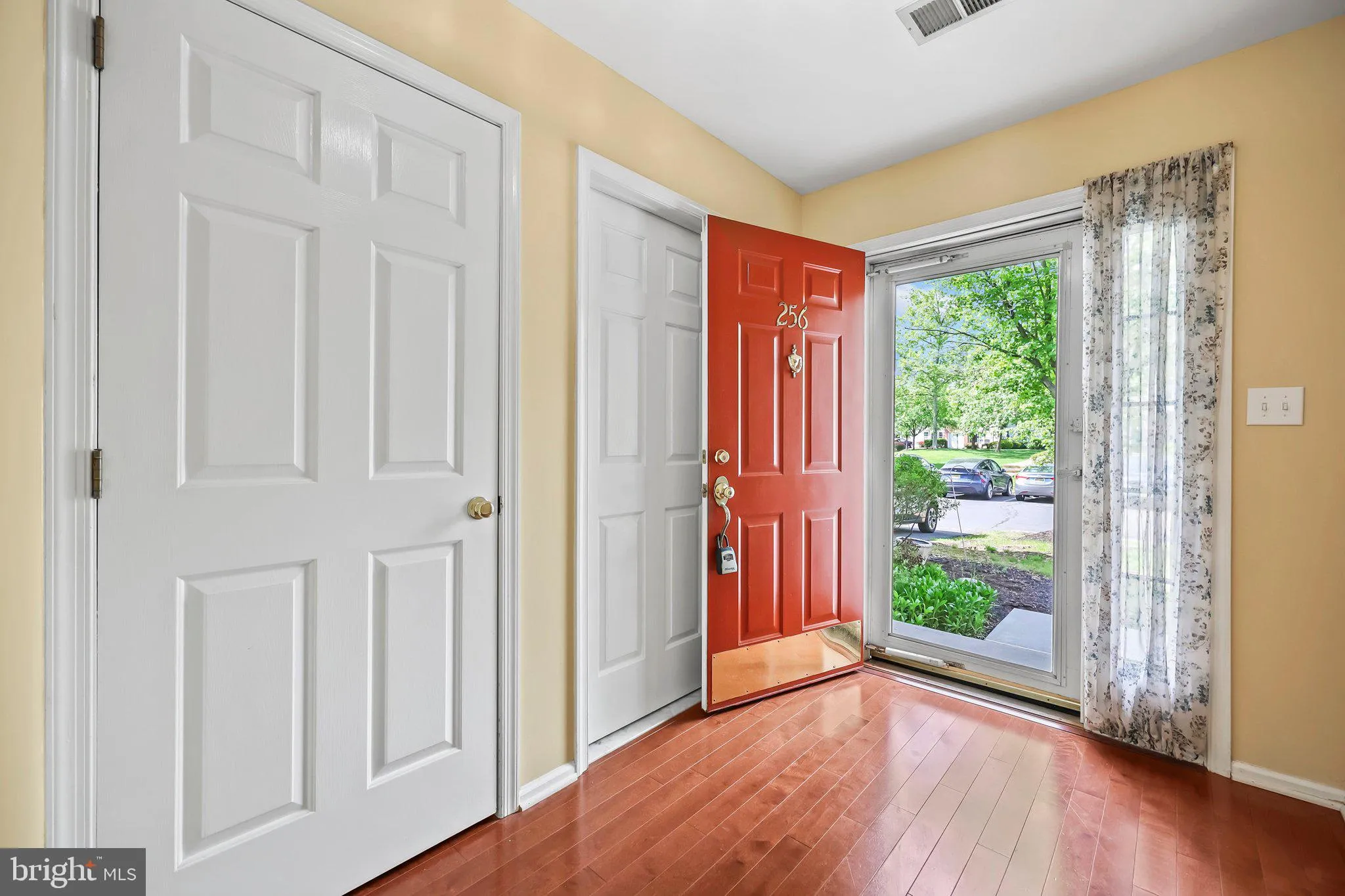 Bridgewater, New Jersey 08807, United States, 2 Bedrooms Bedrooms, ,3 BathroomsBathrooms,Residential,Active,135289