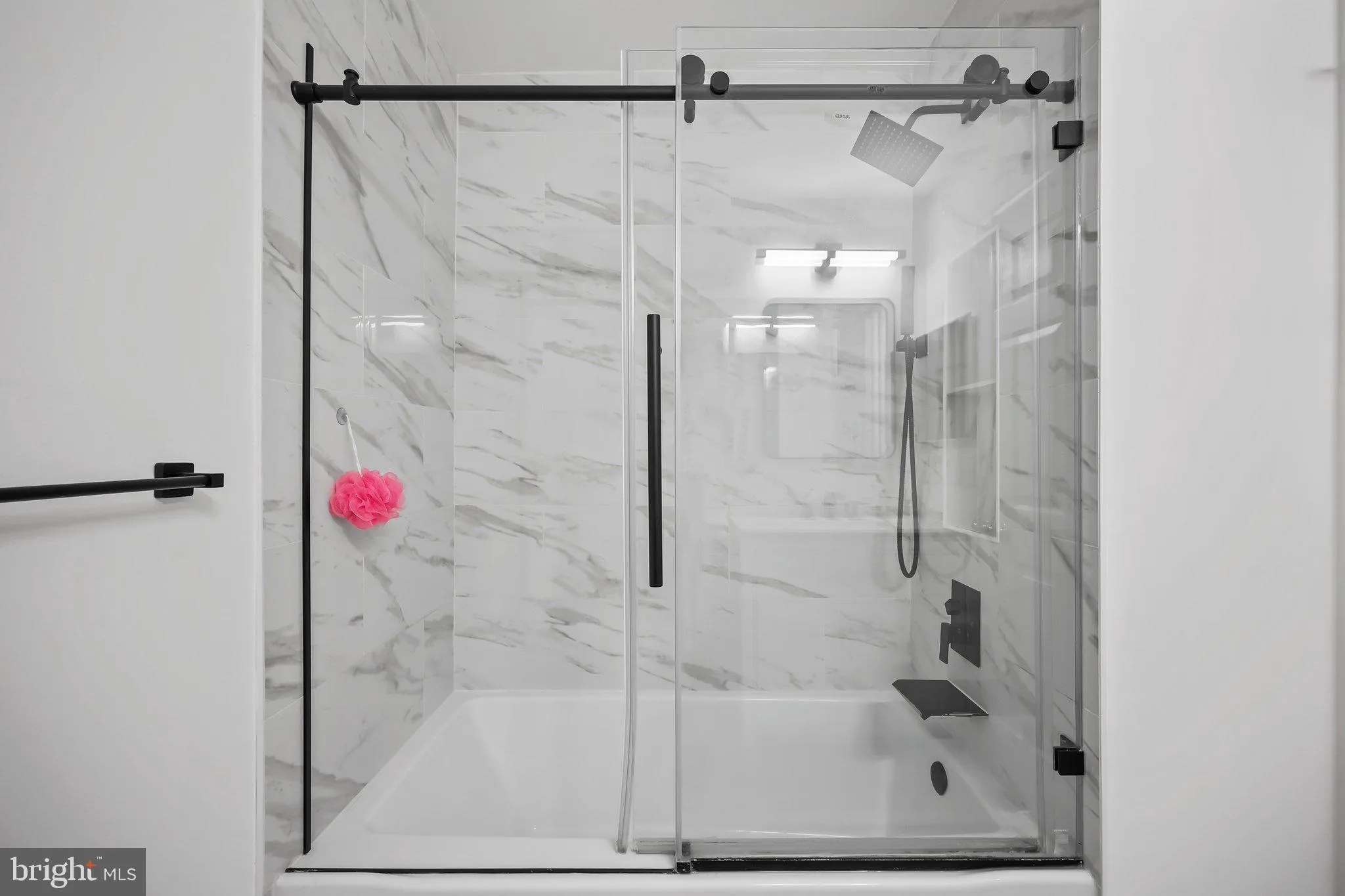 Bridgewater, New Jersey 08807, United States, 2 Bedrooms Bedrooms, ,3 BathroomsBathrooms,Residential,Active,135289