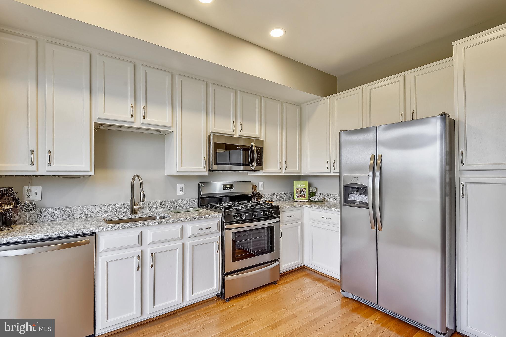 SUTTON RIDGE - Residential