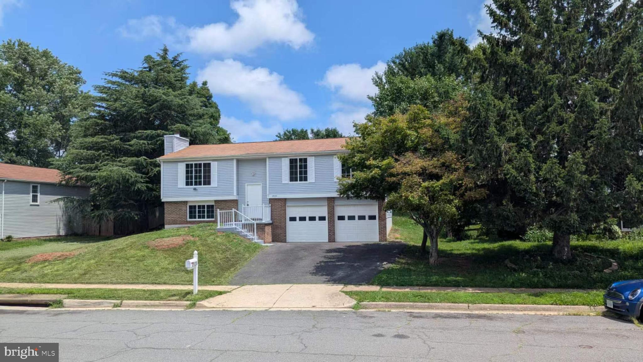 2929 ASHDOWN FOREST DRIVE