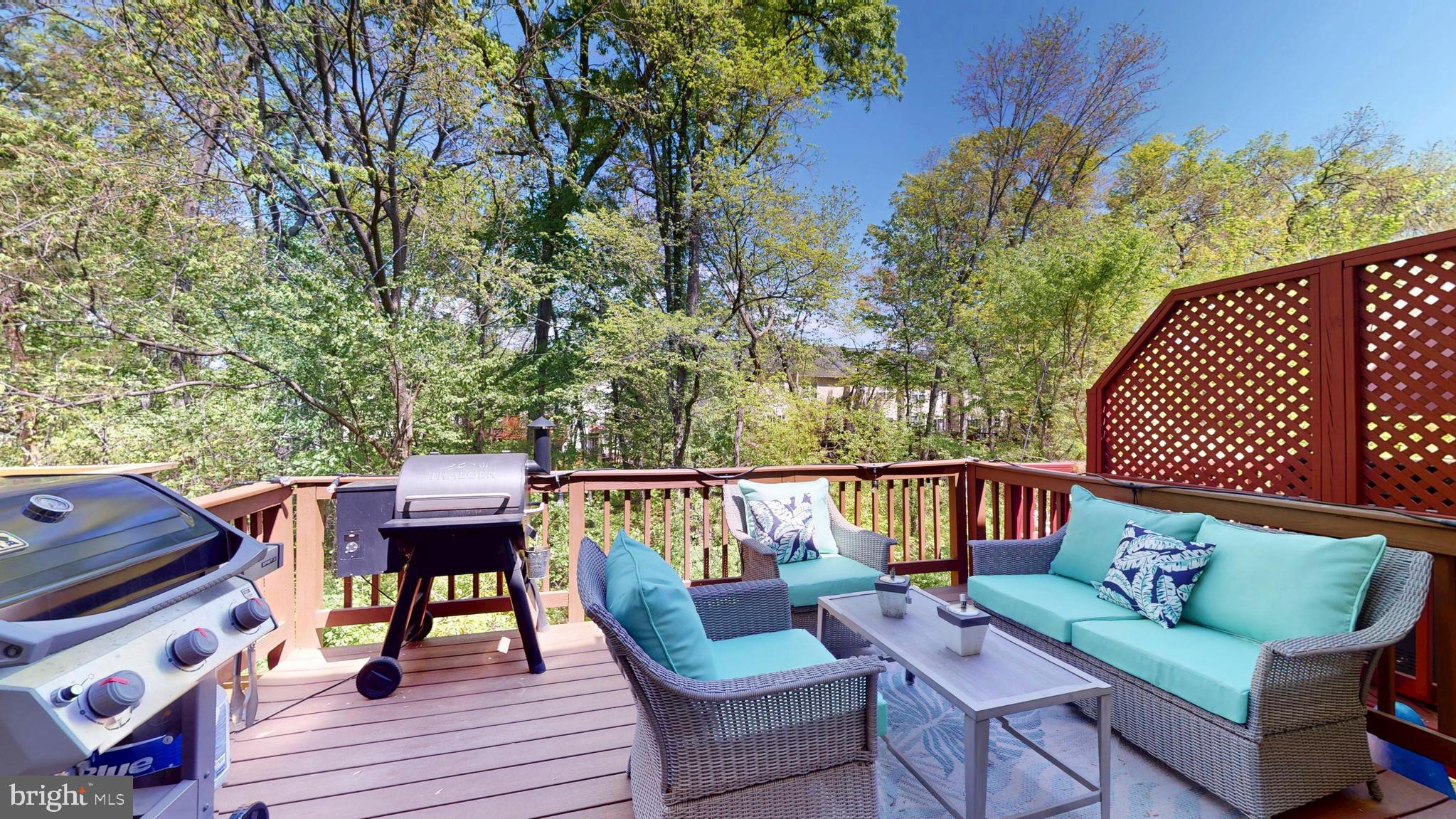 SIGNATURE AT BROADLANDS - Residential