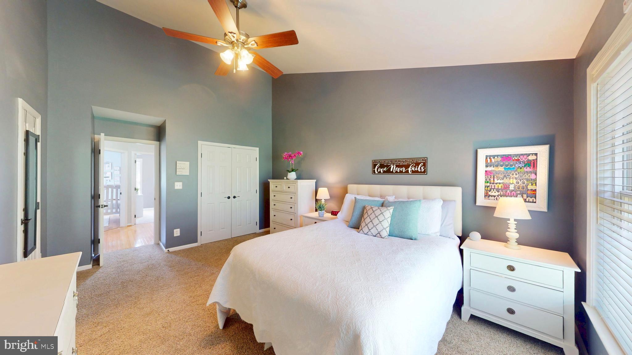 SIGNATURE AT BROADLANDS - Residential