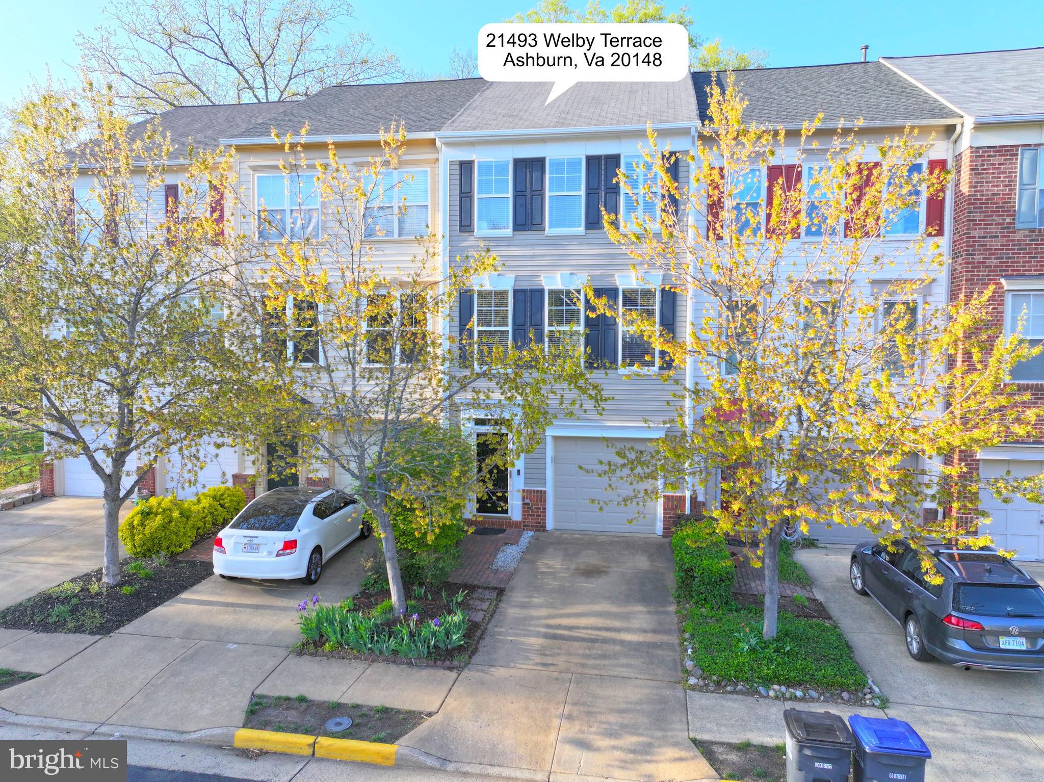 SIGNATURE AT BROADLANDS - Residential