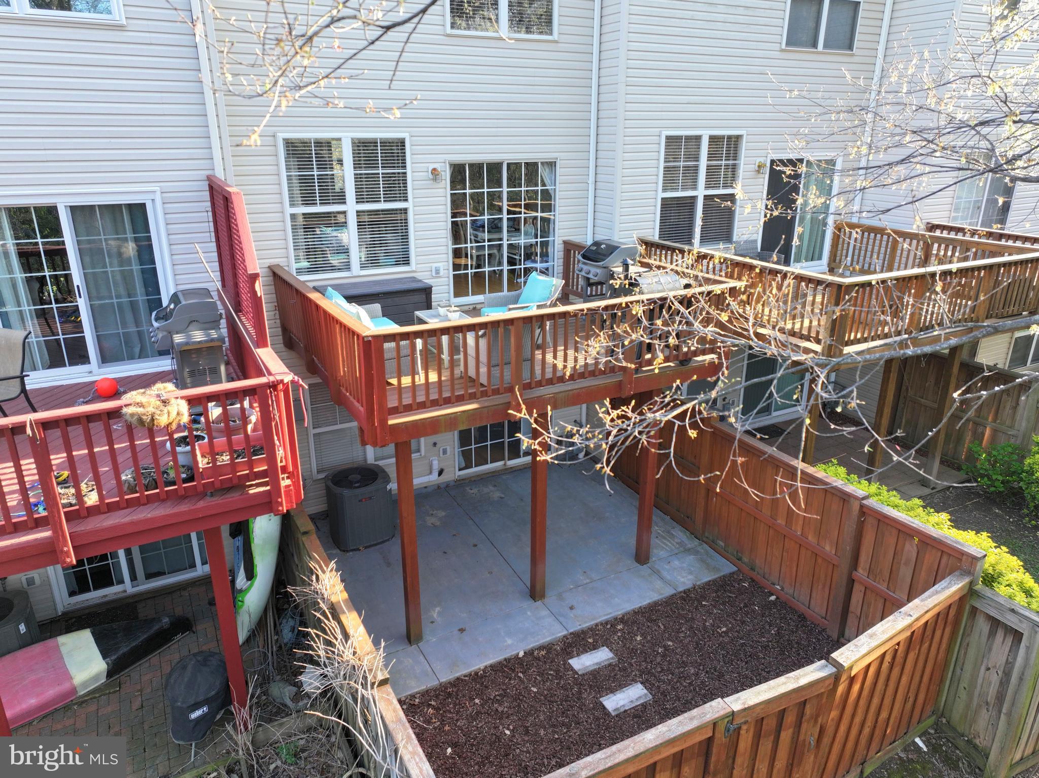 SIGNATURE AT BROADLANDS - Residential