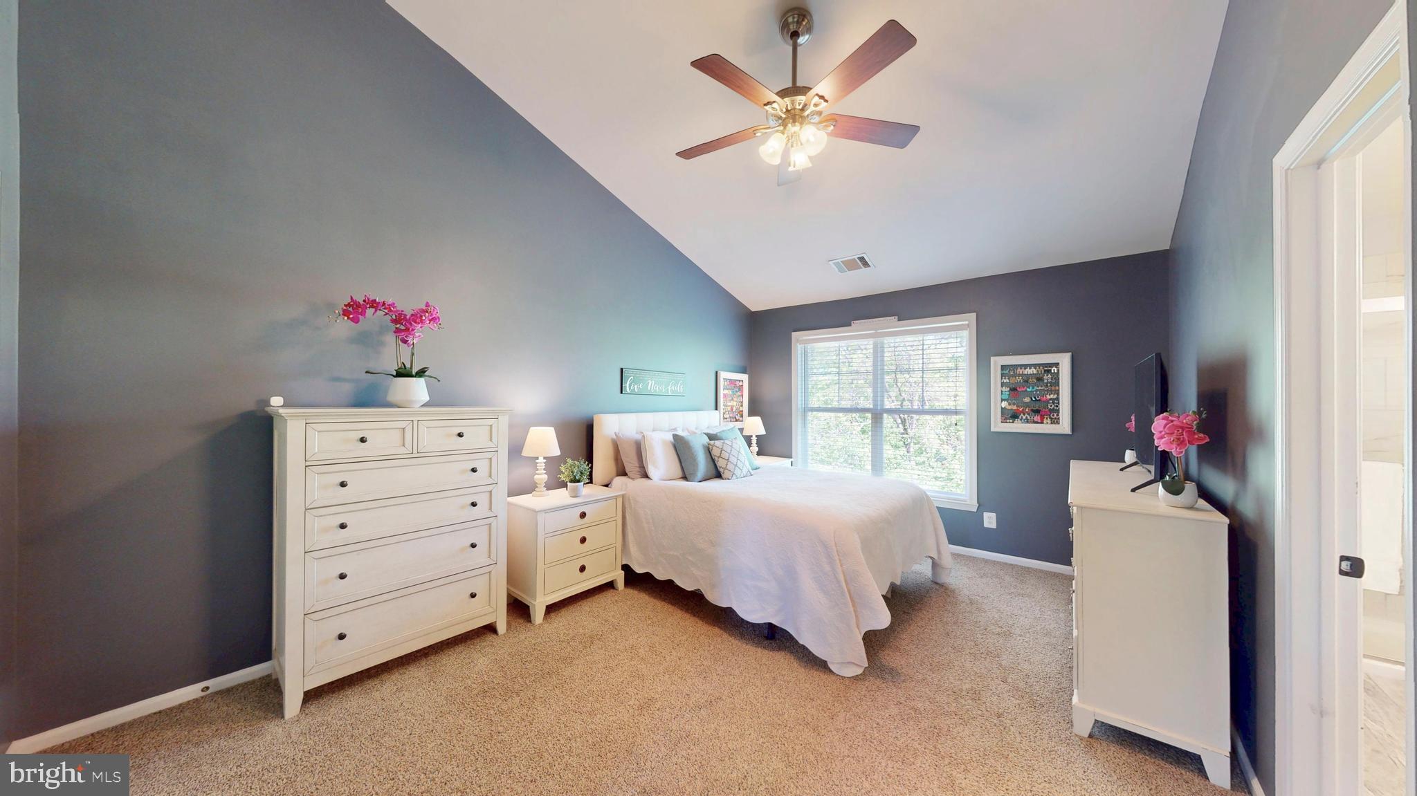 SIGNATURE AT BROADLANDS - Residential