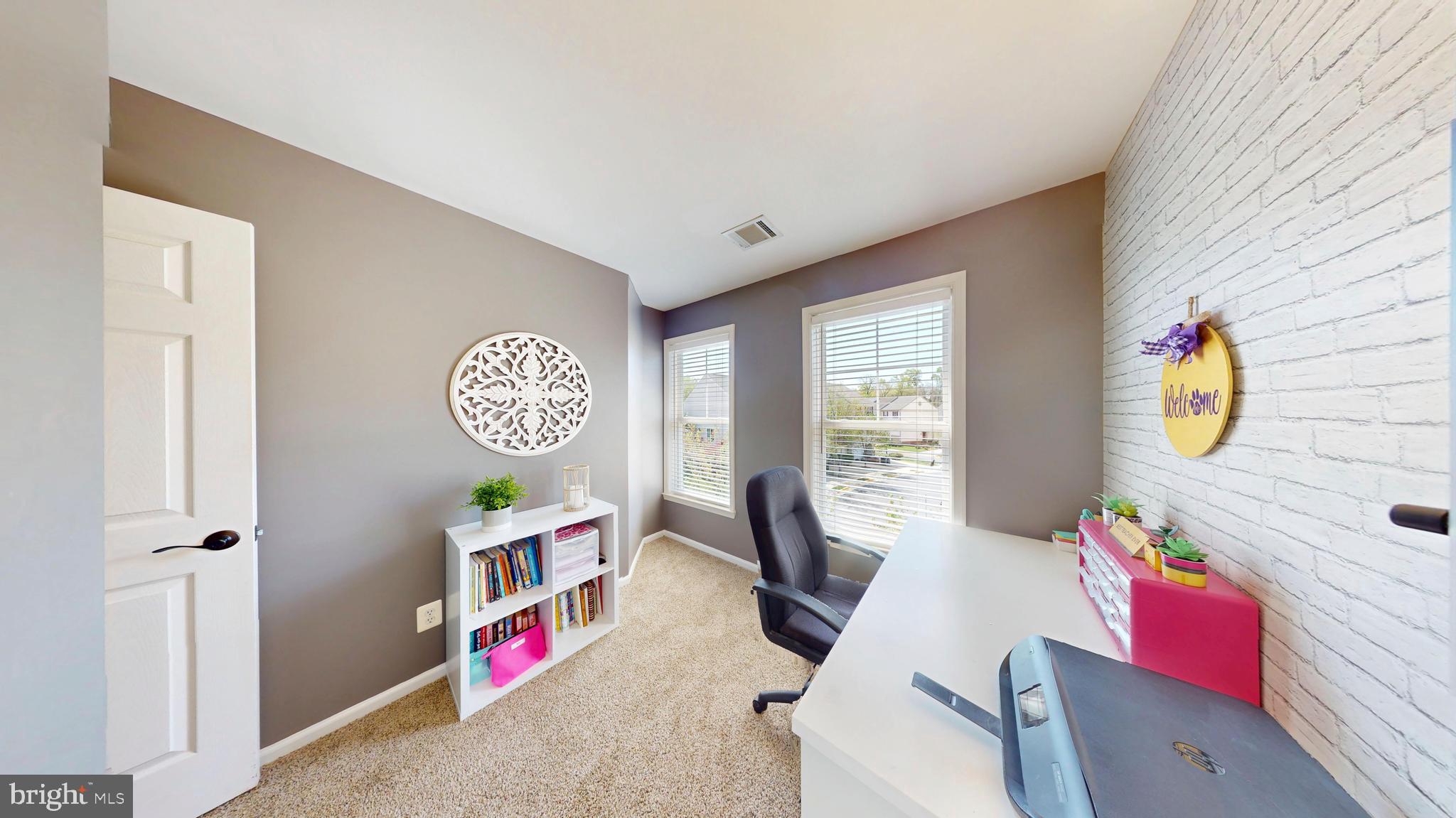 SIGNATURE AT BROADLANDS - Residential