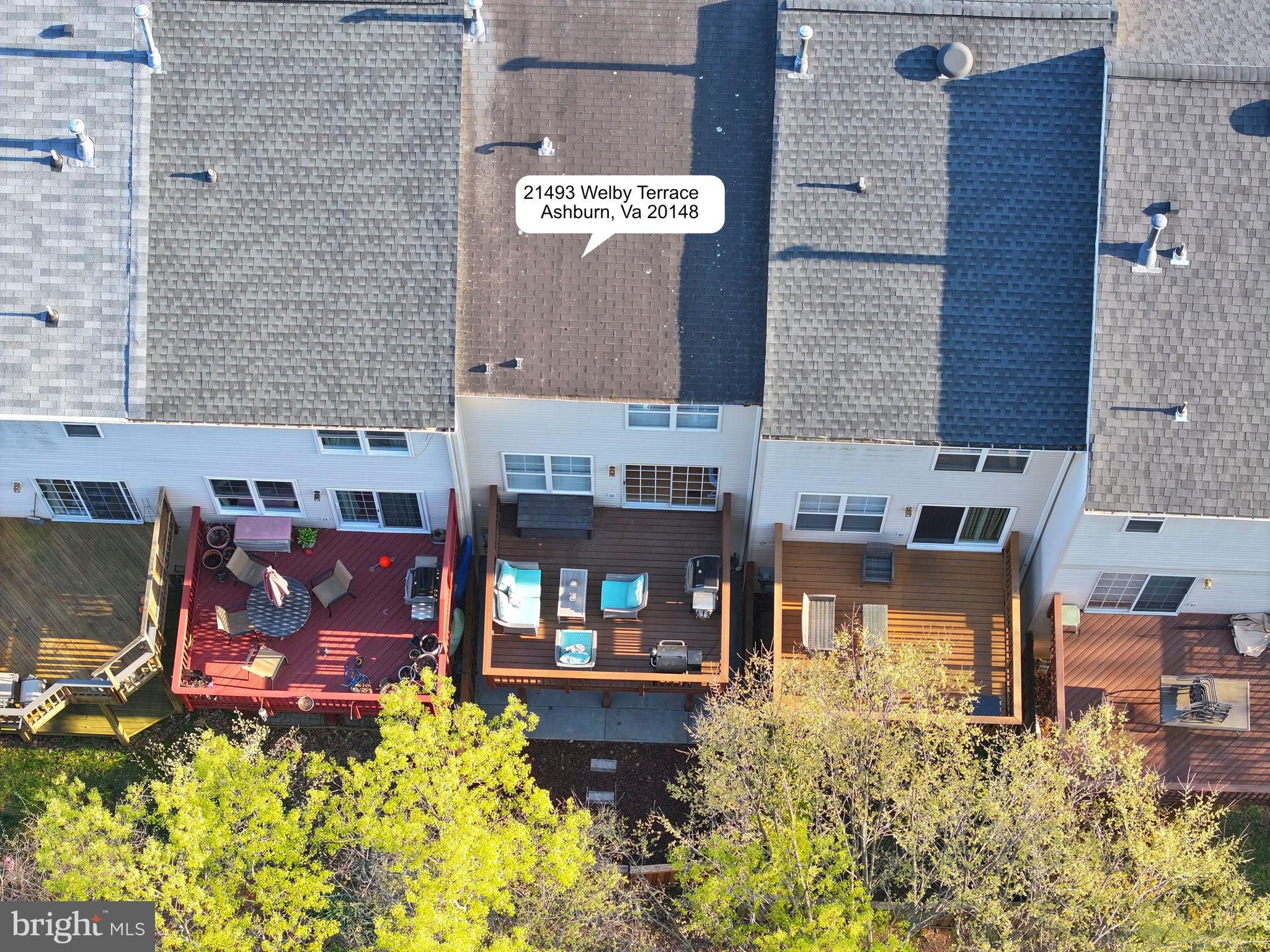 SIGNATURE AT BROADLANDS - Residential