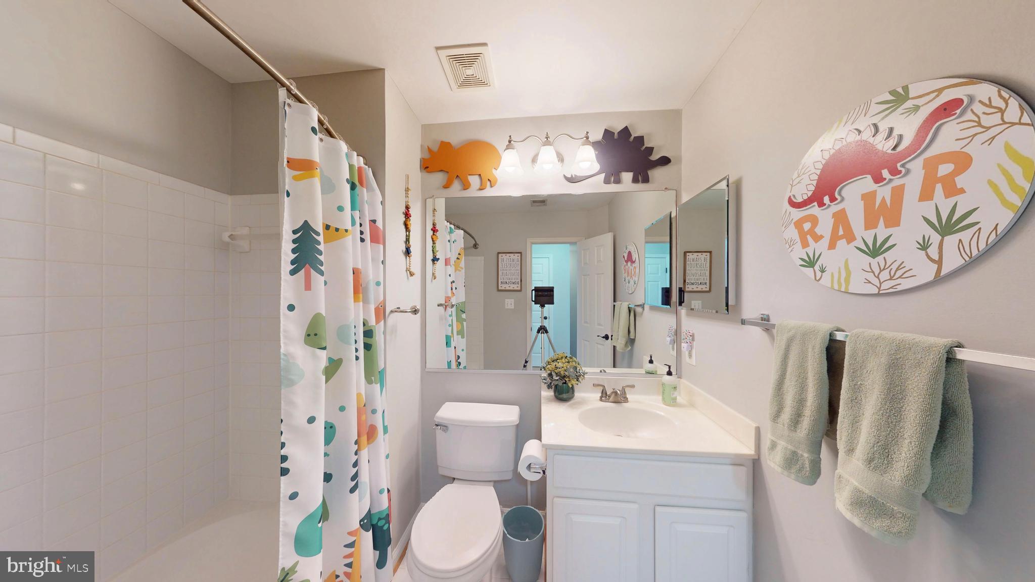 SIGNATURE AT BROADLANDS - Residential