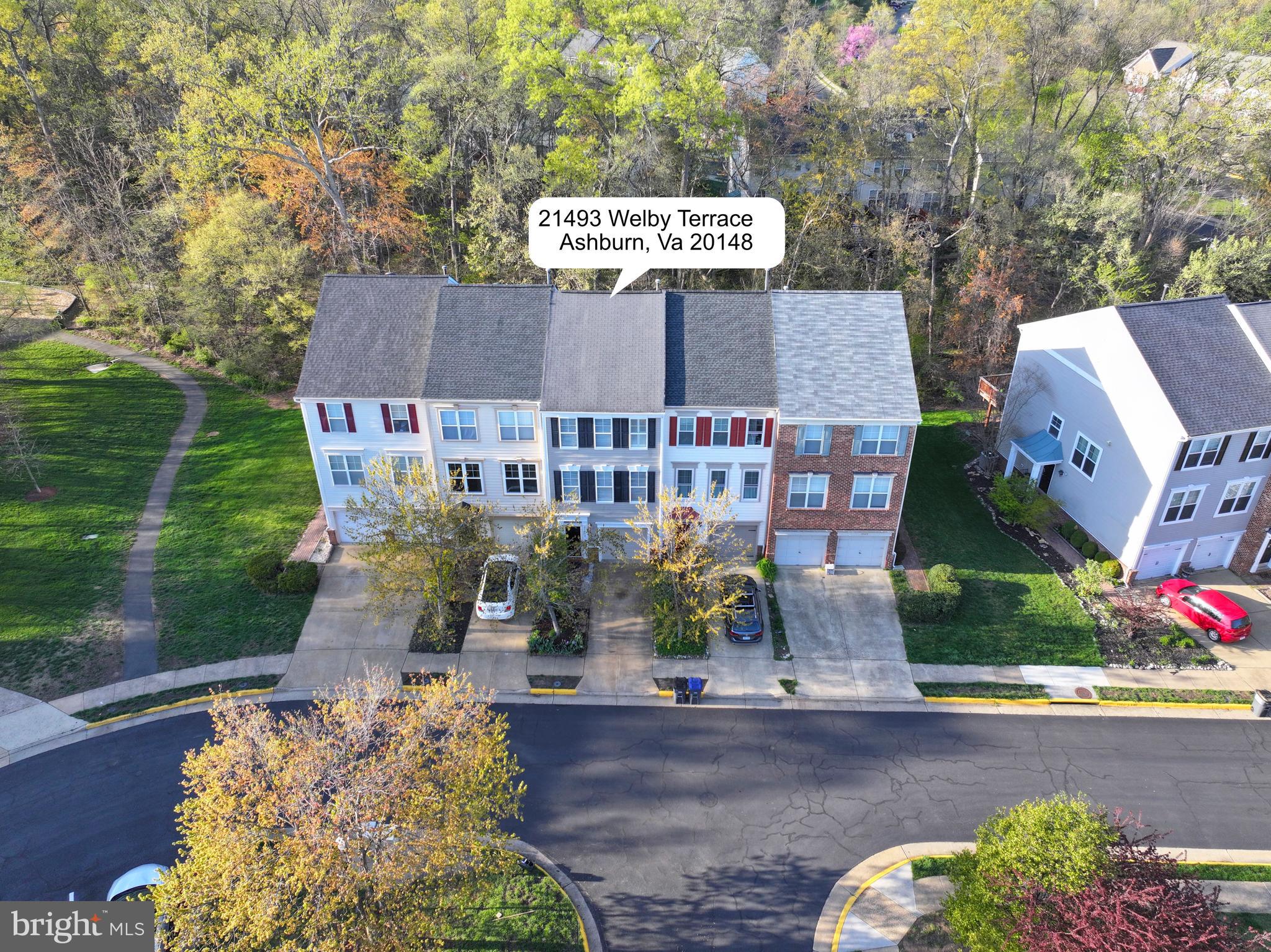 SIGNATURE AT BROADLANDS - Residential