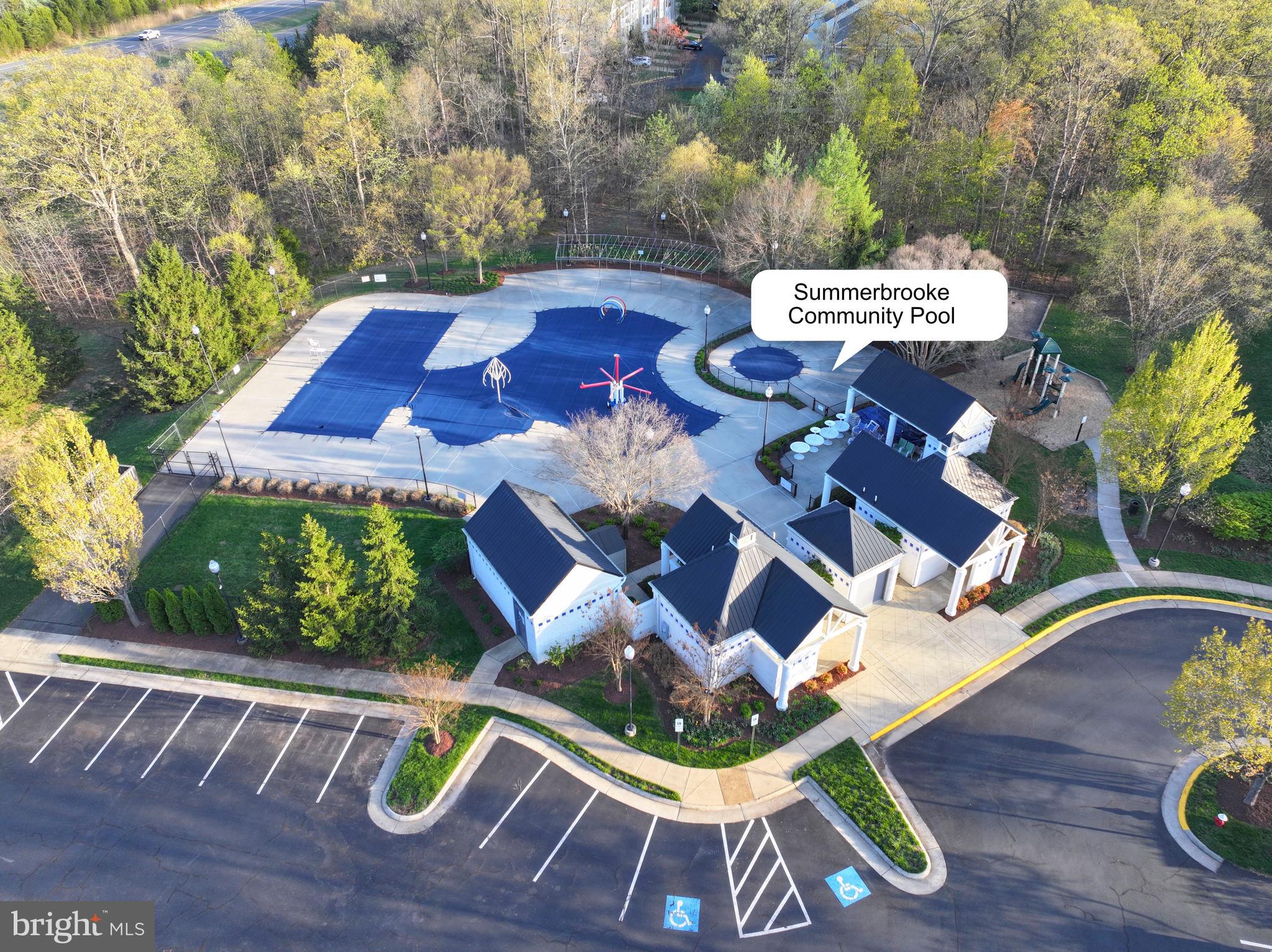 SIGNATURE AT BROADLANDS - Residential