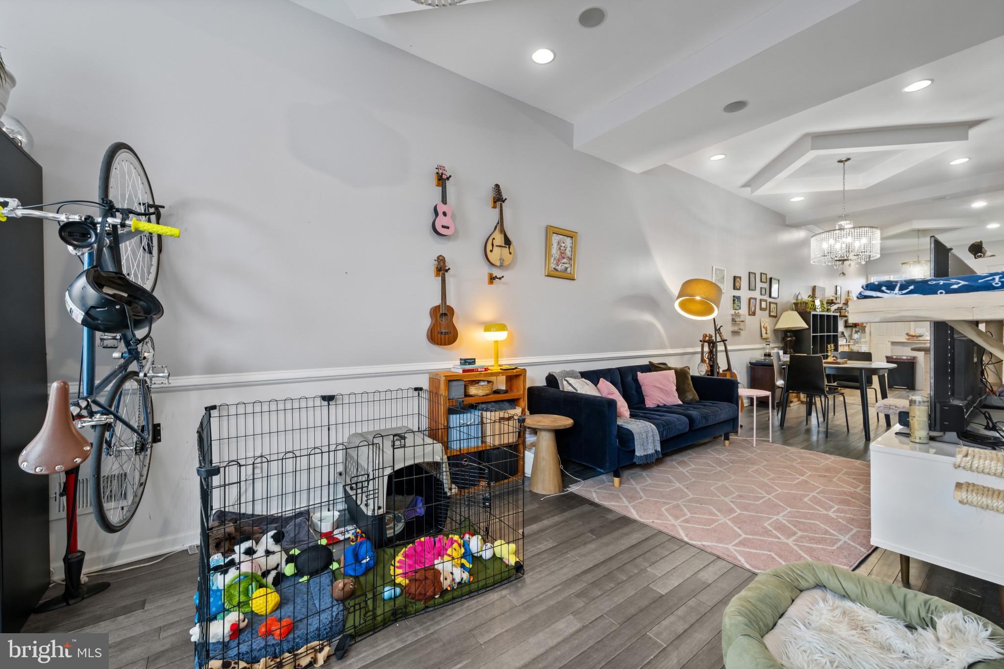 2815 PARKWOOD AVENUE