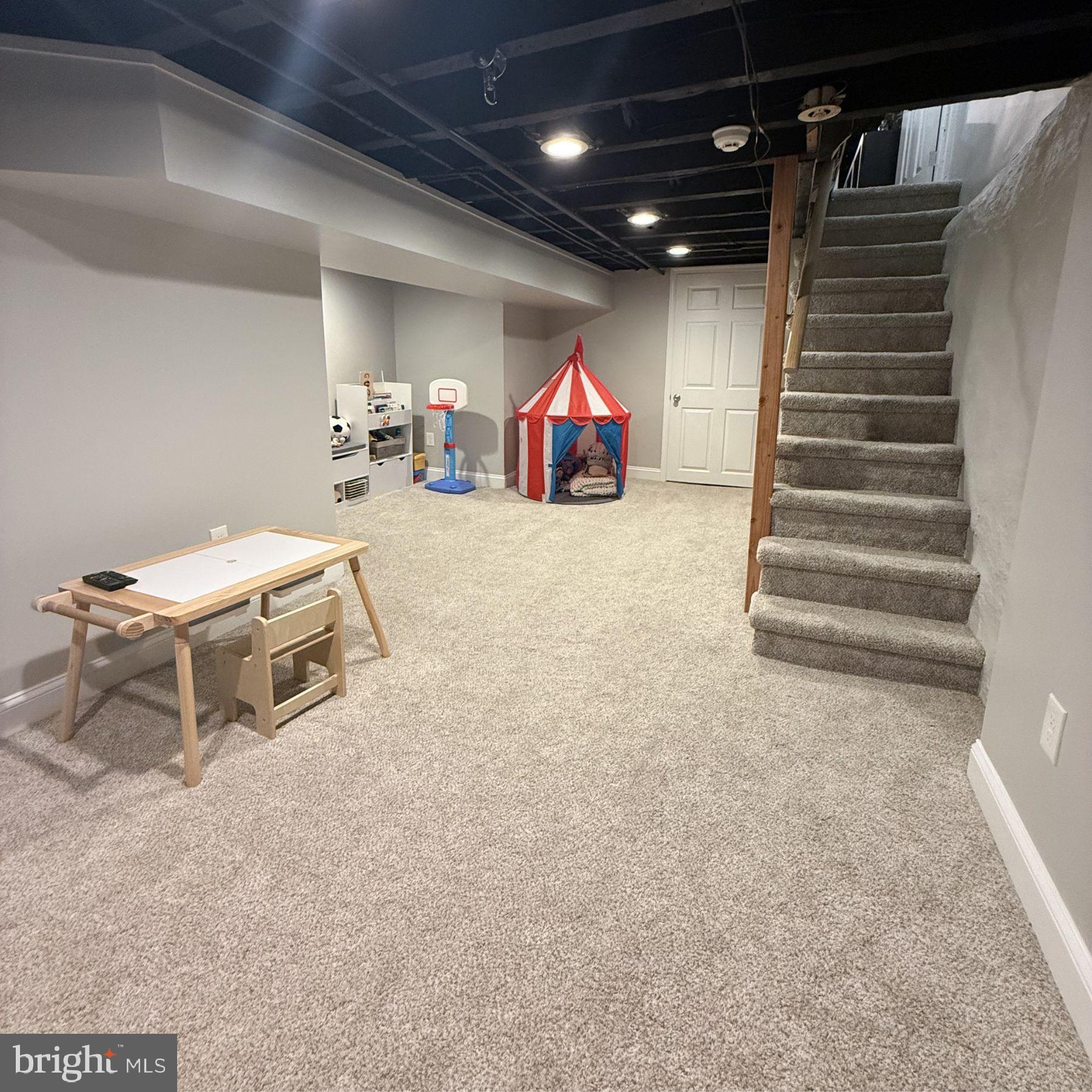 FAIRMOUNT - Residential