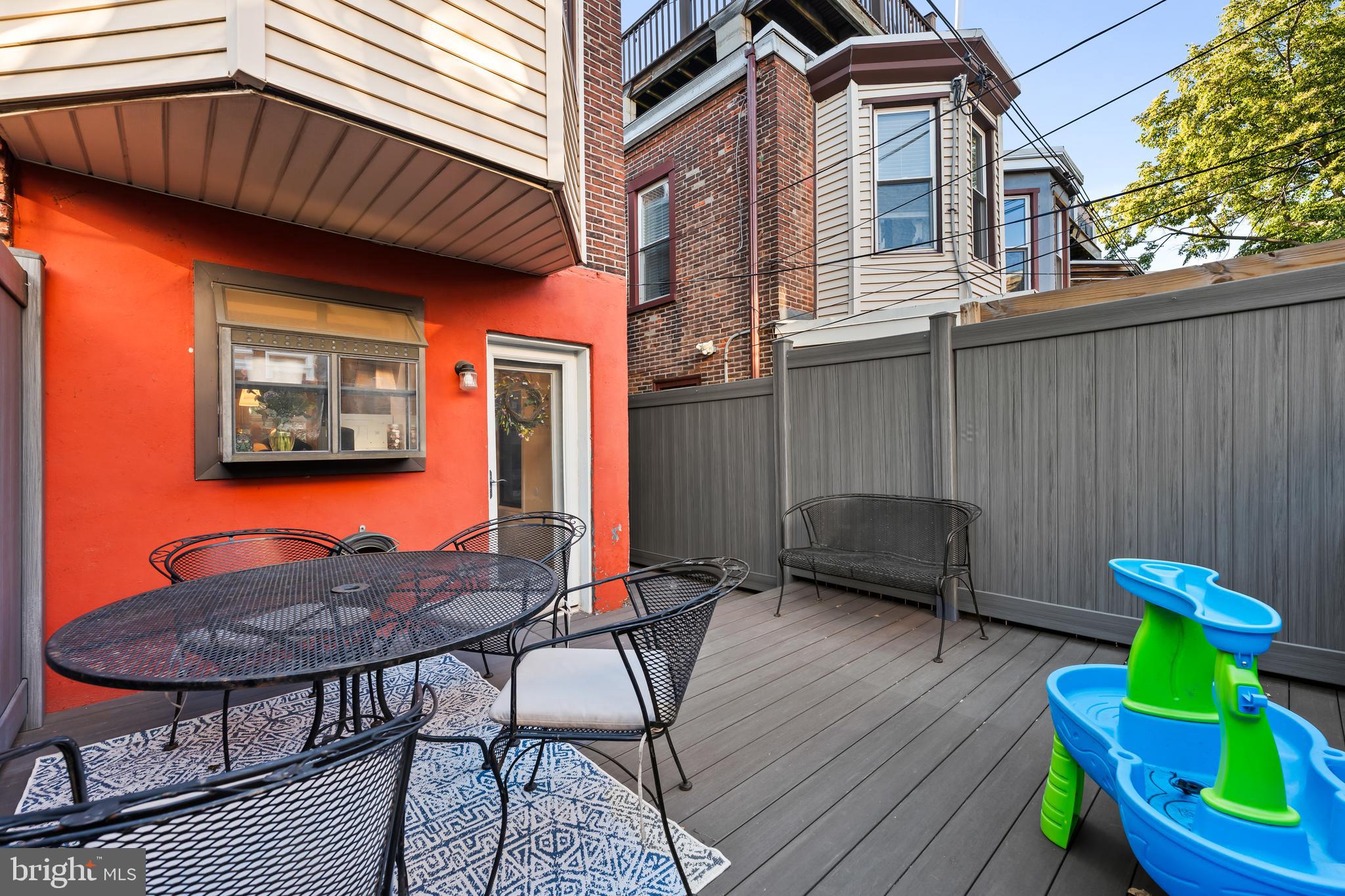 FAIRMOUNT - Residential