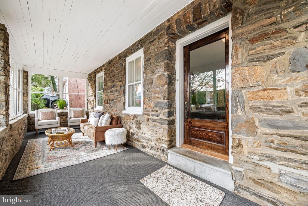 Photo of 619 W Brookhaven Road, WALLINGFORD, PA 19086 (MLS # PADE2104352)