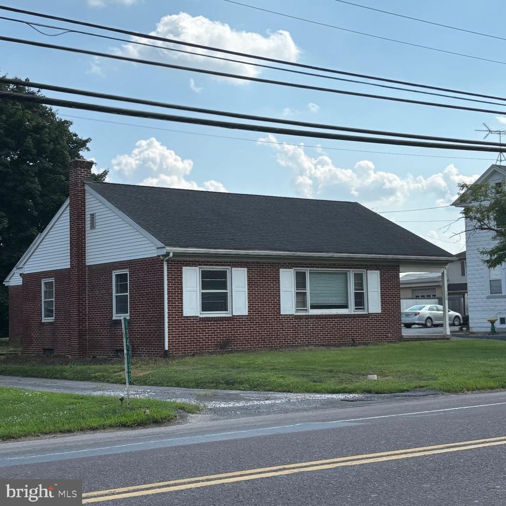 Photo of 130 E Main Street, LEOLA, PA 17540 (MLS # PALA2073384)