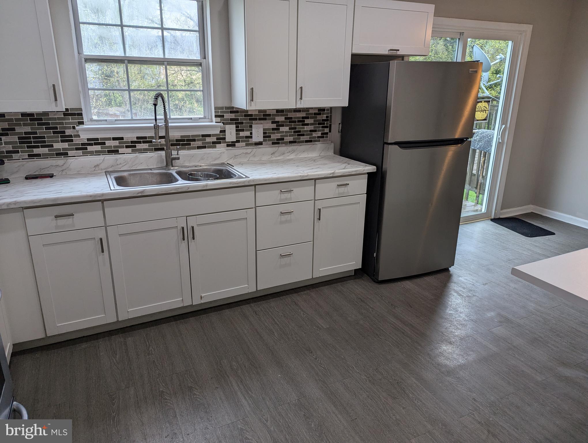 BROOKSQUARE - Residential Lease