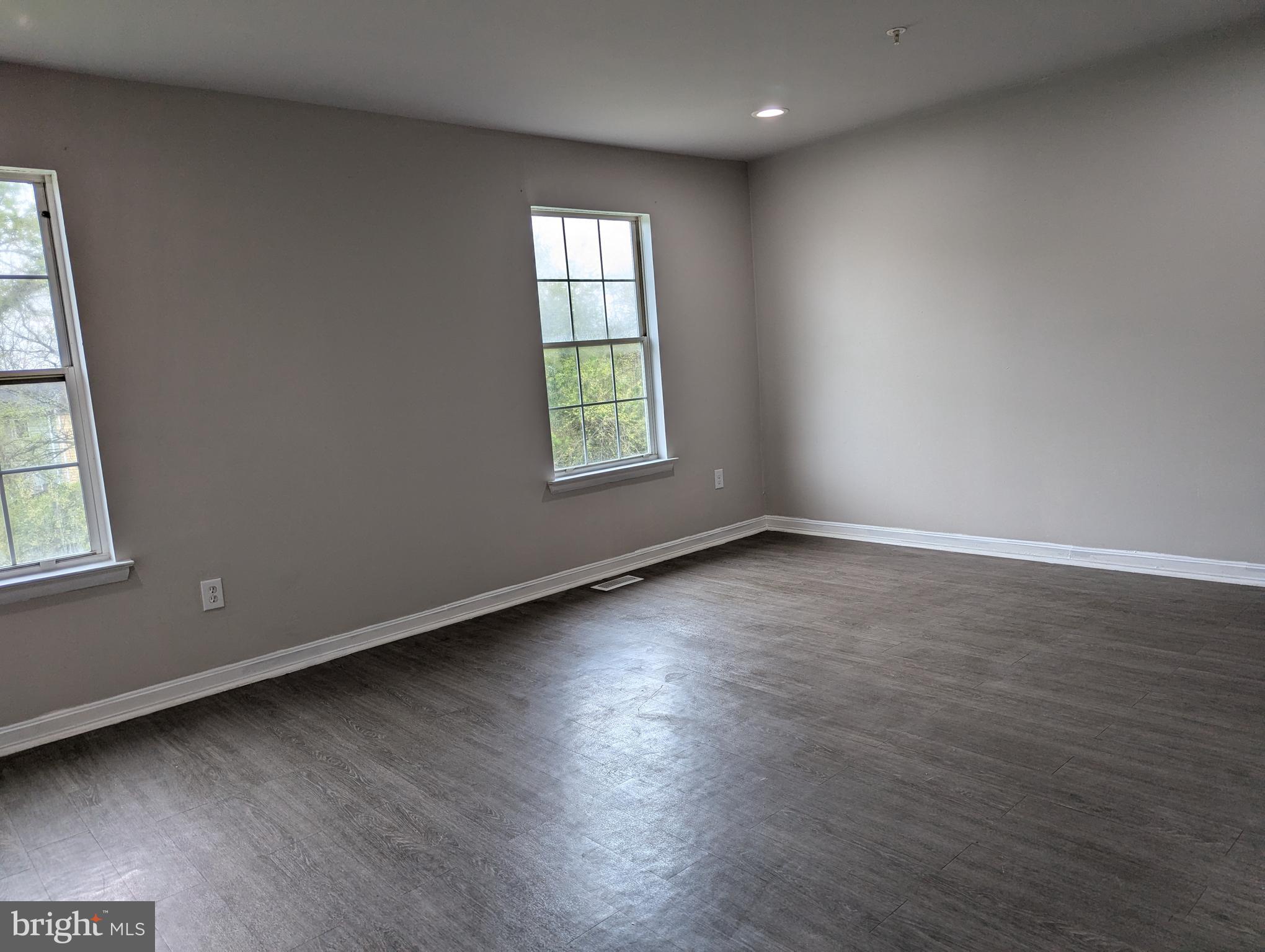 BROOKSQUARE - Residential Lease