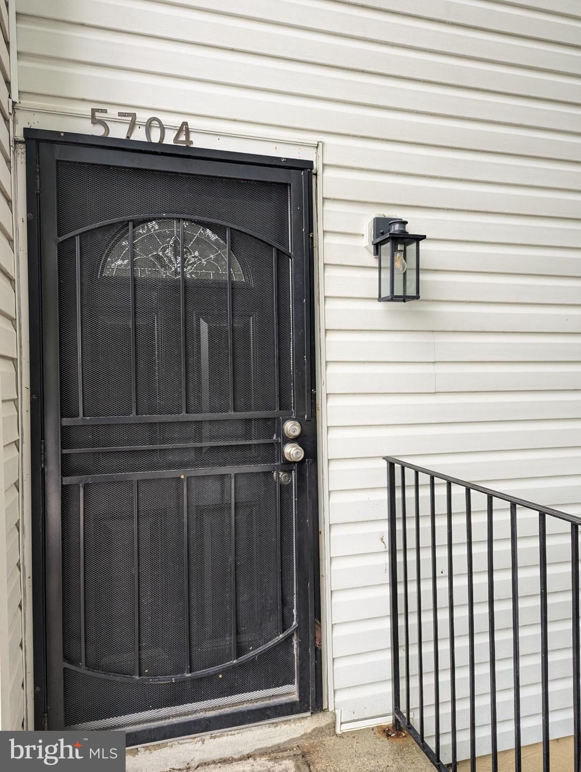 BROOKSQUARE - Residential Lease