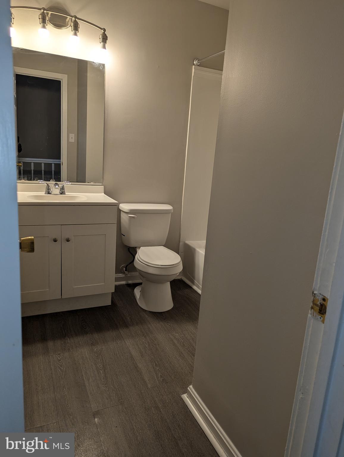 BROOKSQUARE - Residential Lease