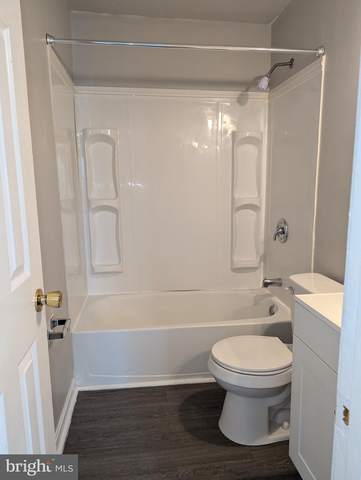 BROOKSQUARE - Residential Lease