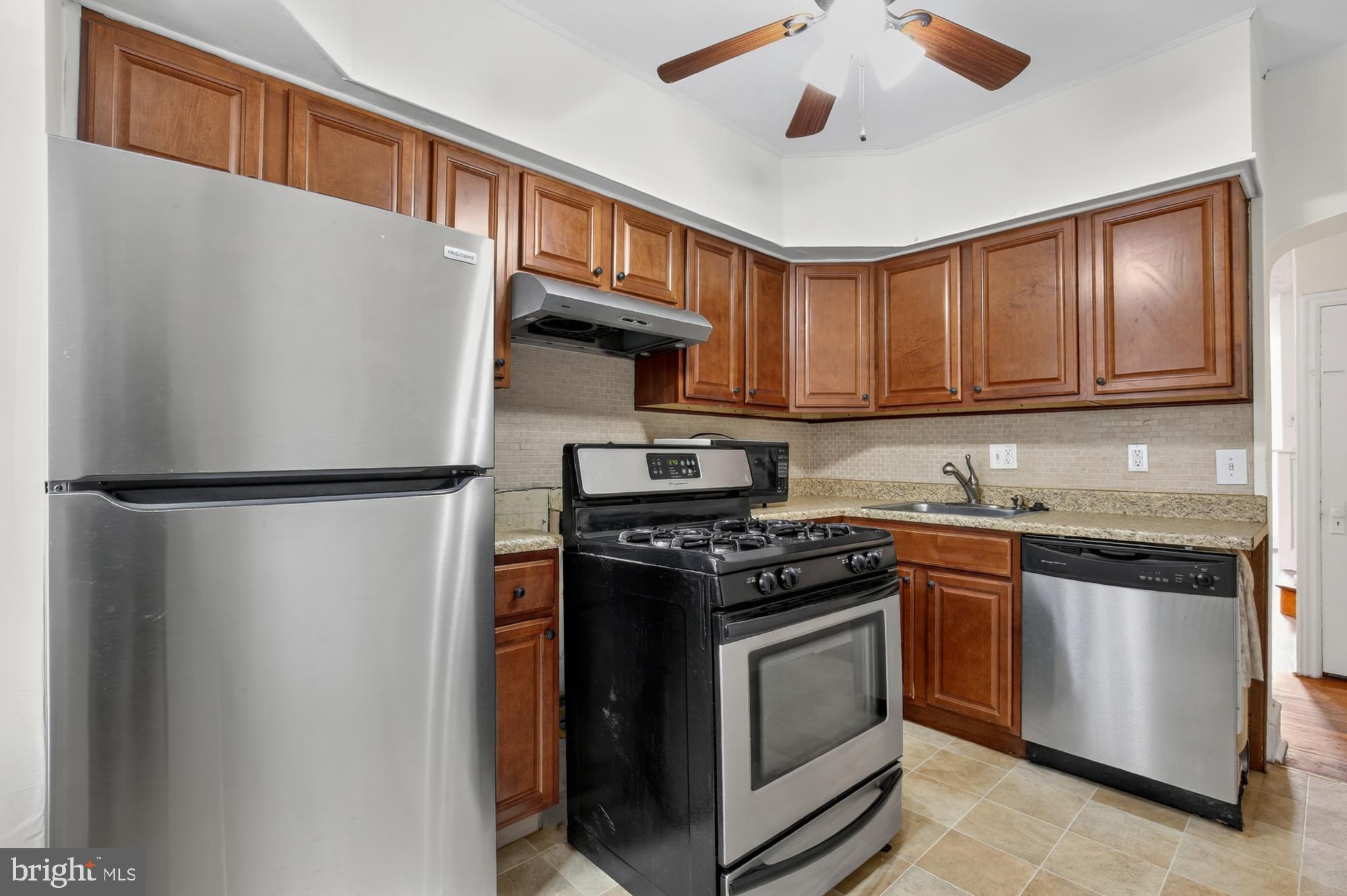 OLDE RICHMOND - Residential Lease