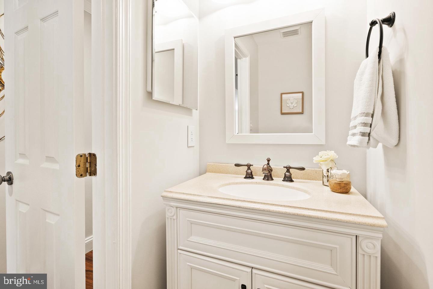 MCNAIR FARMS LANDBAY 12 - Residential