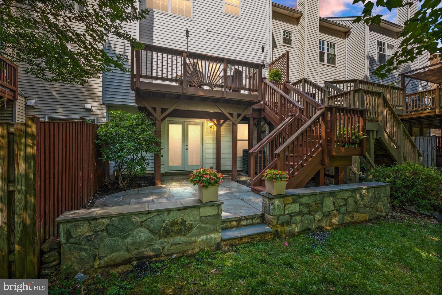 MCNAIR FARMS LANDBAY 12 - Residential