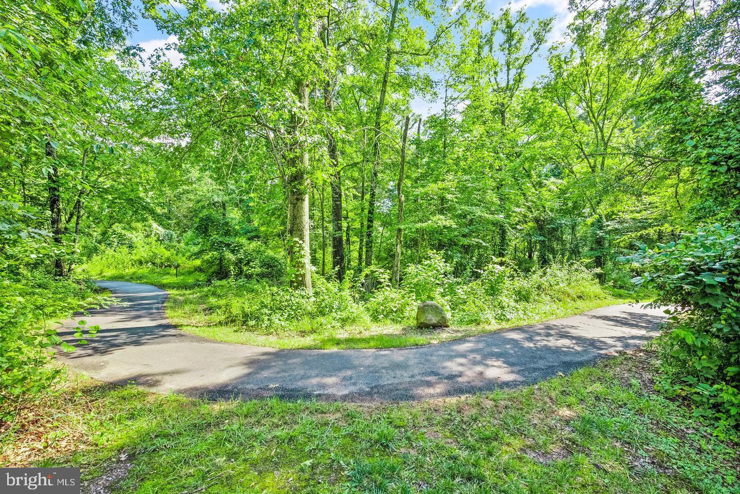 MCNAIR FARMS LANDBAY 12 - Residential