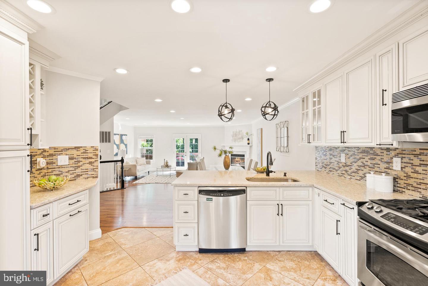 MCNAIR FARMS LANDBAY 12 - Residential