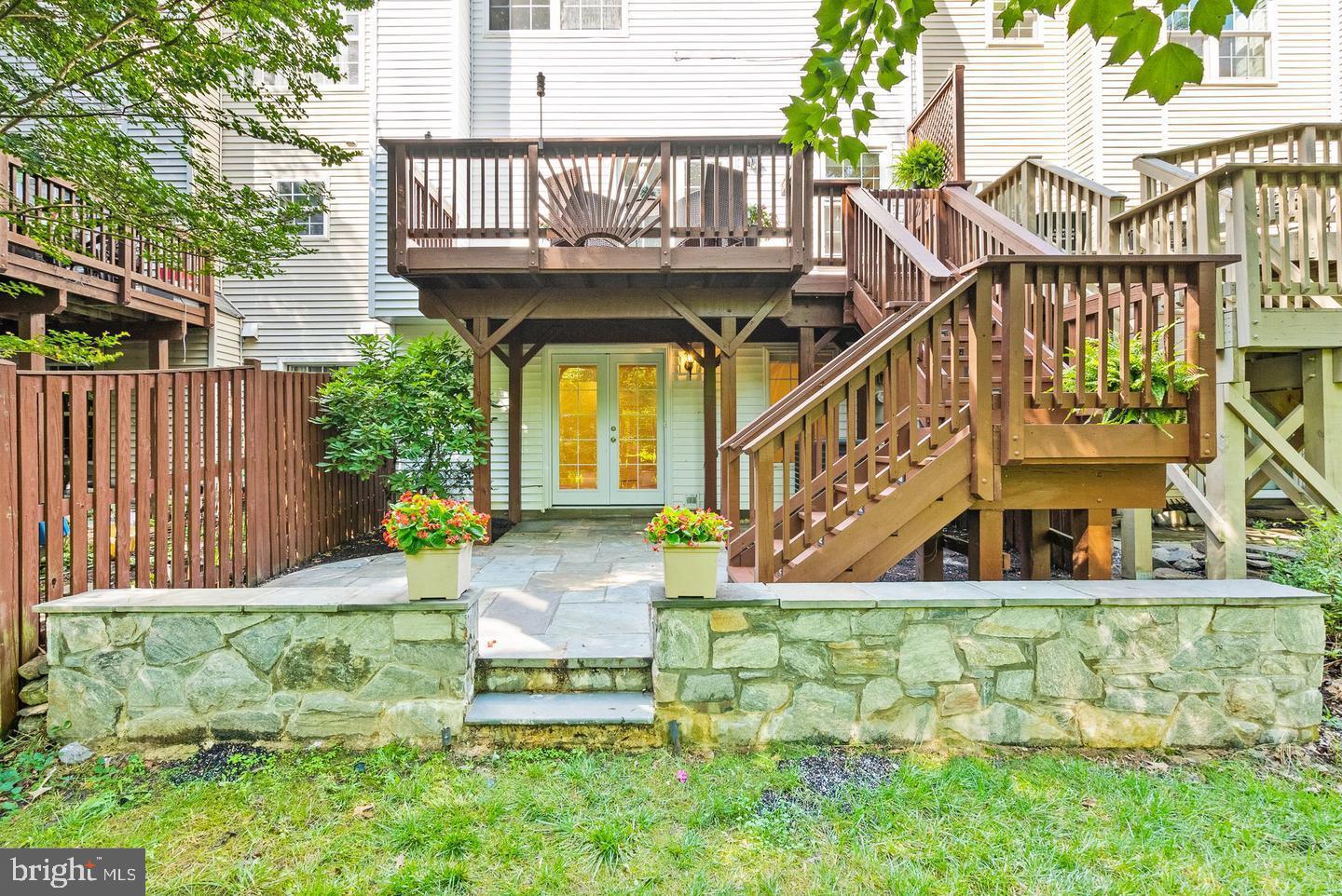 MCNAIR FARMS LANDBAY 12 - Residential